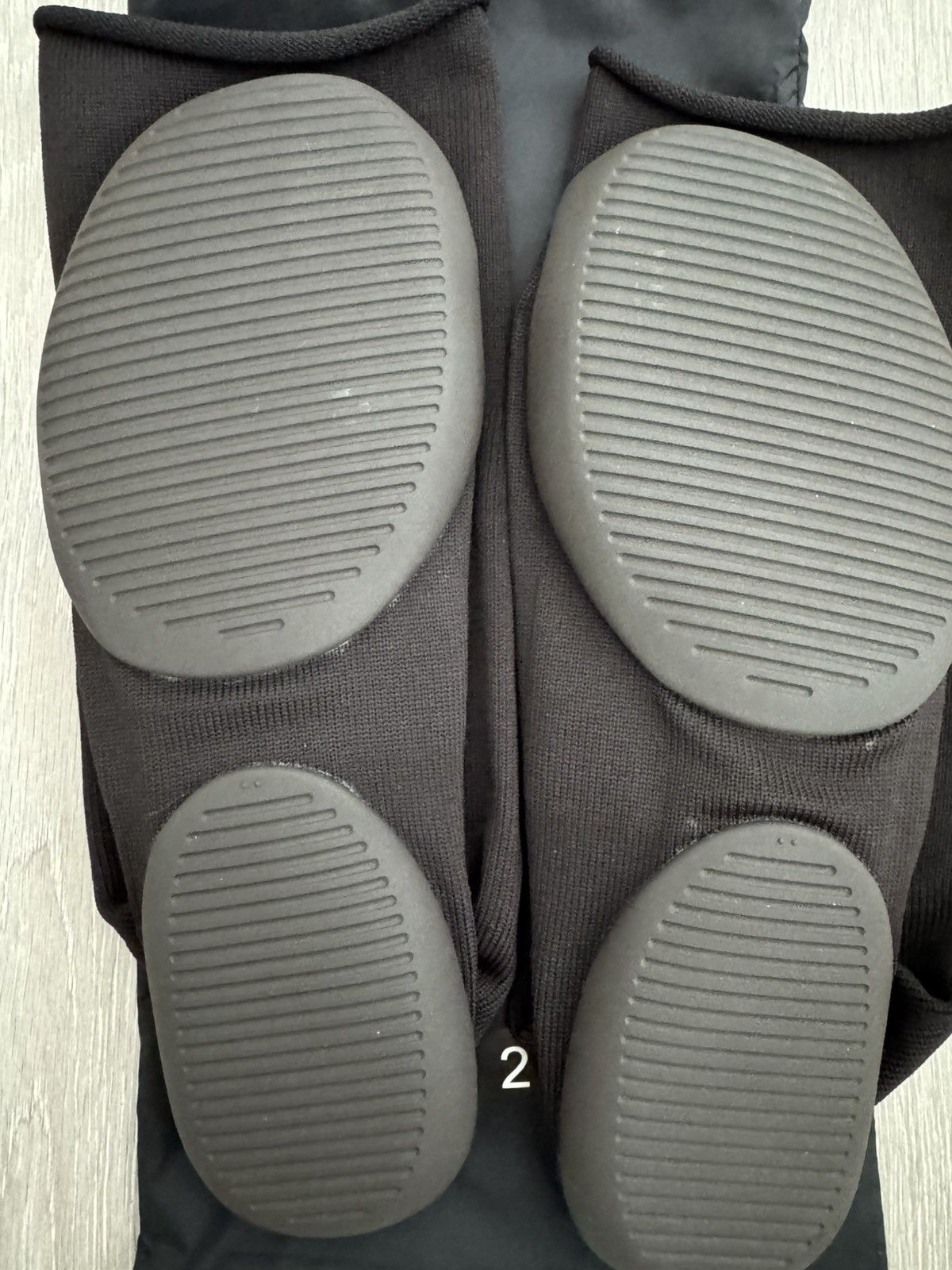 Yeezy Yzy Pods Size US 10 / EU 43 - 6 Thumbnail