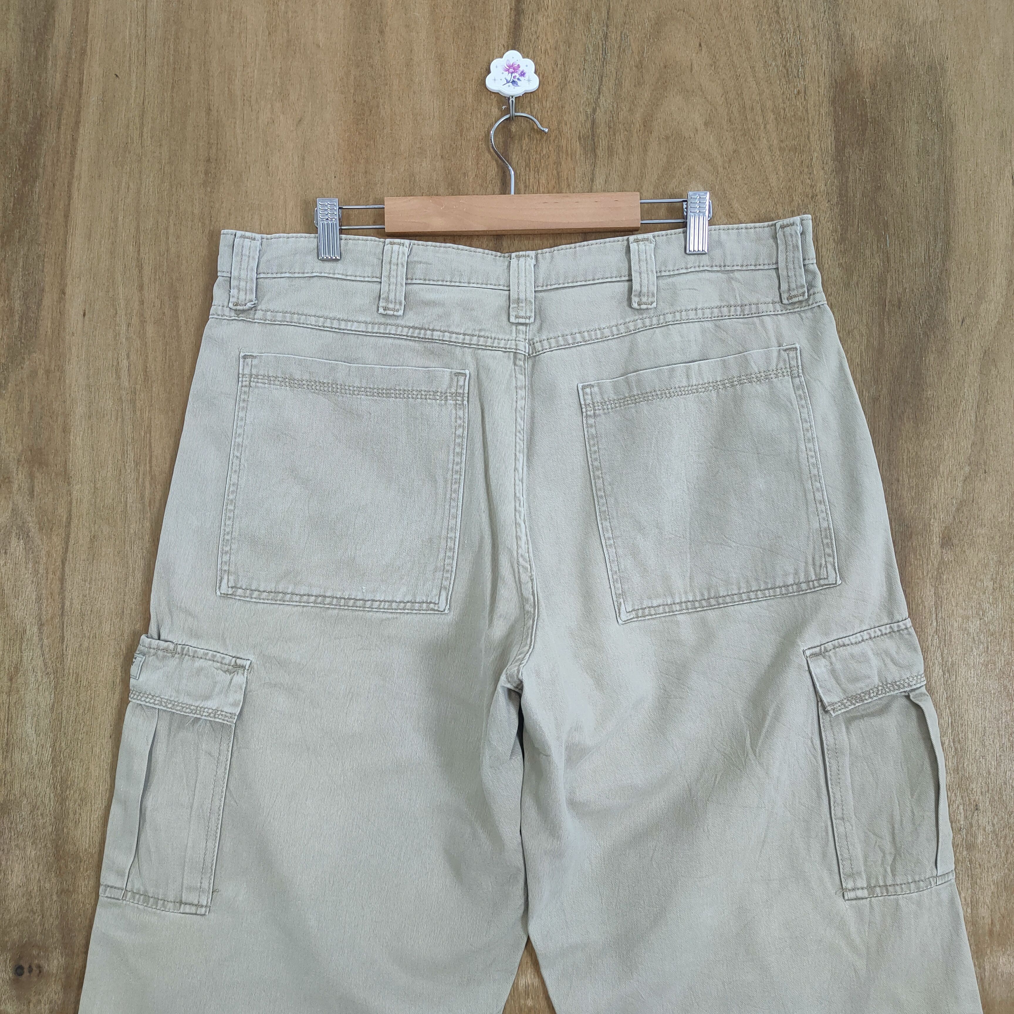 Wrangler VINTAGE WRANGLER DISTRESSED CARGO PANTS Size US 36 / EU 52 - 7 Thumbnail
