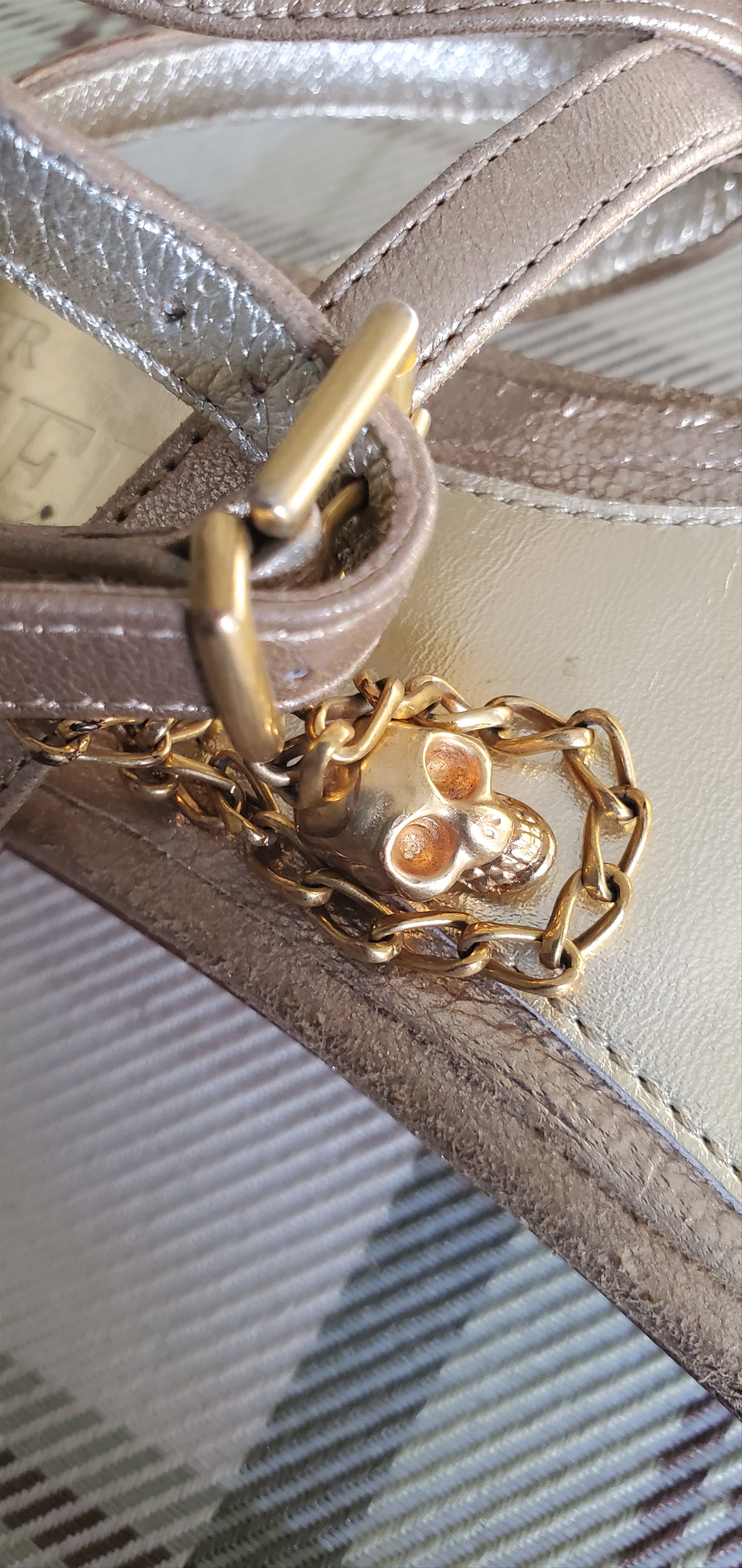 Alexander McQueen Alexander McQueen Gold Leather Skull Sandals Size US 6 / IT 36 - 6 Thumbnail