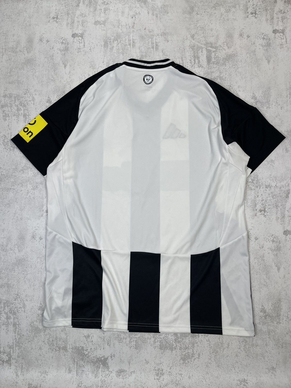 Adidas Adidas Newcastle United 24/25 Home Jersey Iconic Stripes Size US XL / EU 56 / 4 - 14 Thumbnail