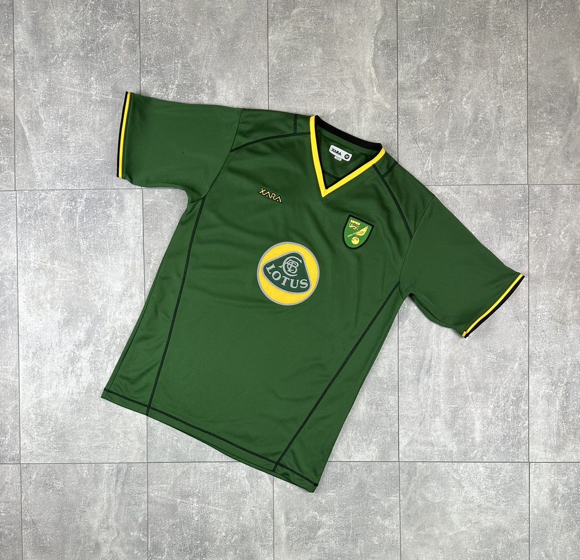 Other Xara Norwich City 2003/04 Away Soccer Jersey Size US M / EU 48-50 / 2 - 1 Thumbnail