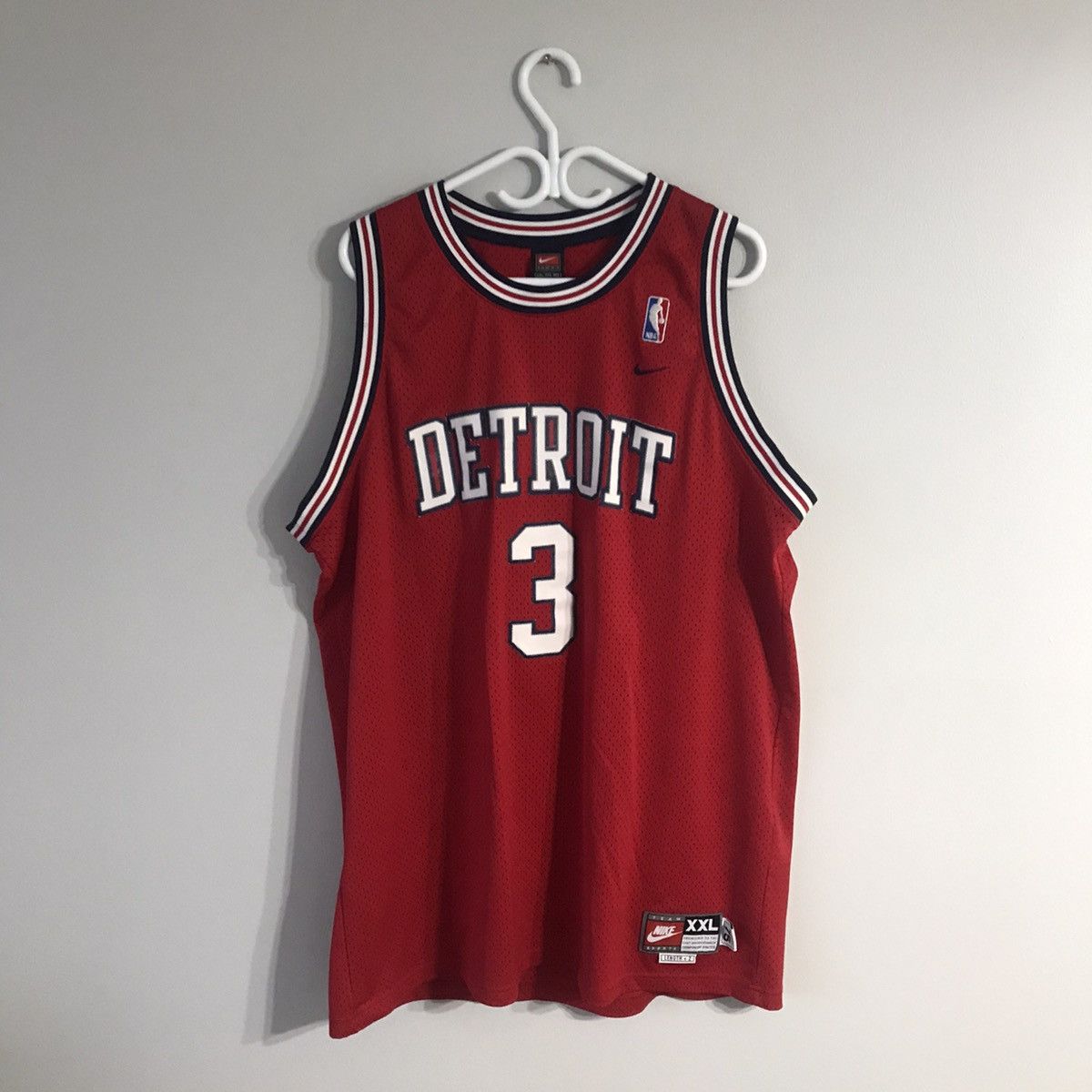 image of Vintage Nba Detroit Pistons 3 Ben Wallace Jersey in Red, Men's (Size 2XL)