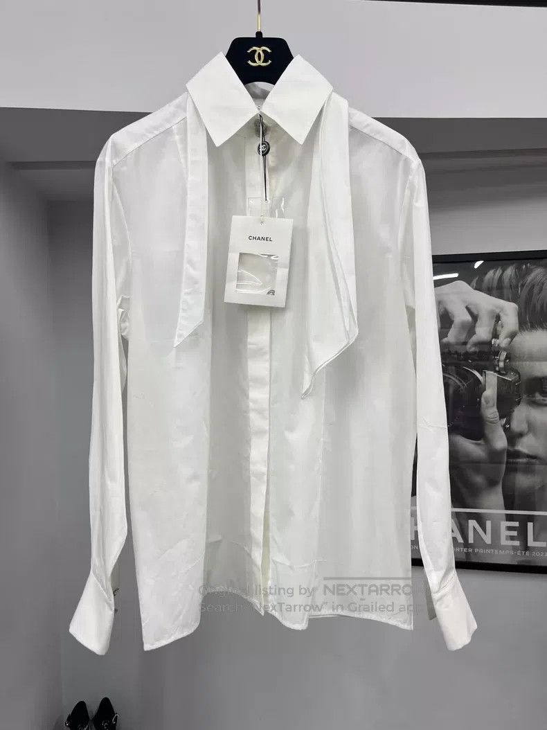 Chanel Chanel White lacing shirt Size XS / US 0-2 / IT 36-38 - 1 Thumbnail
