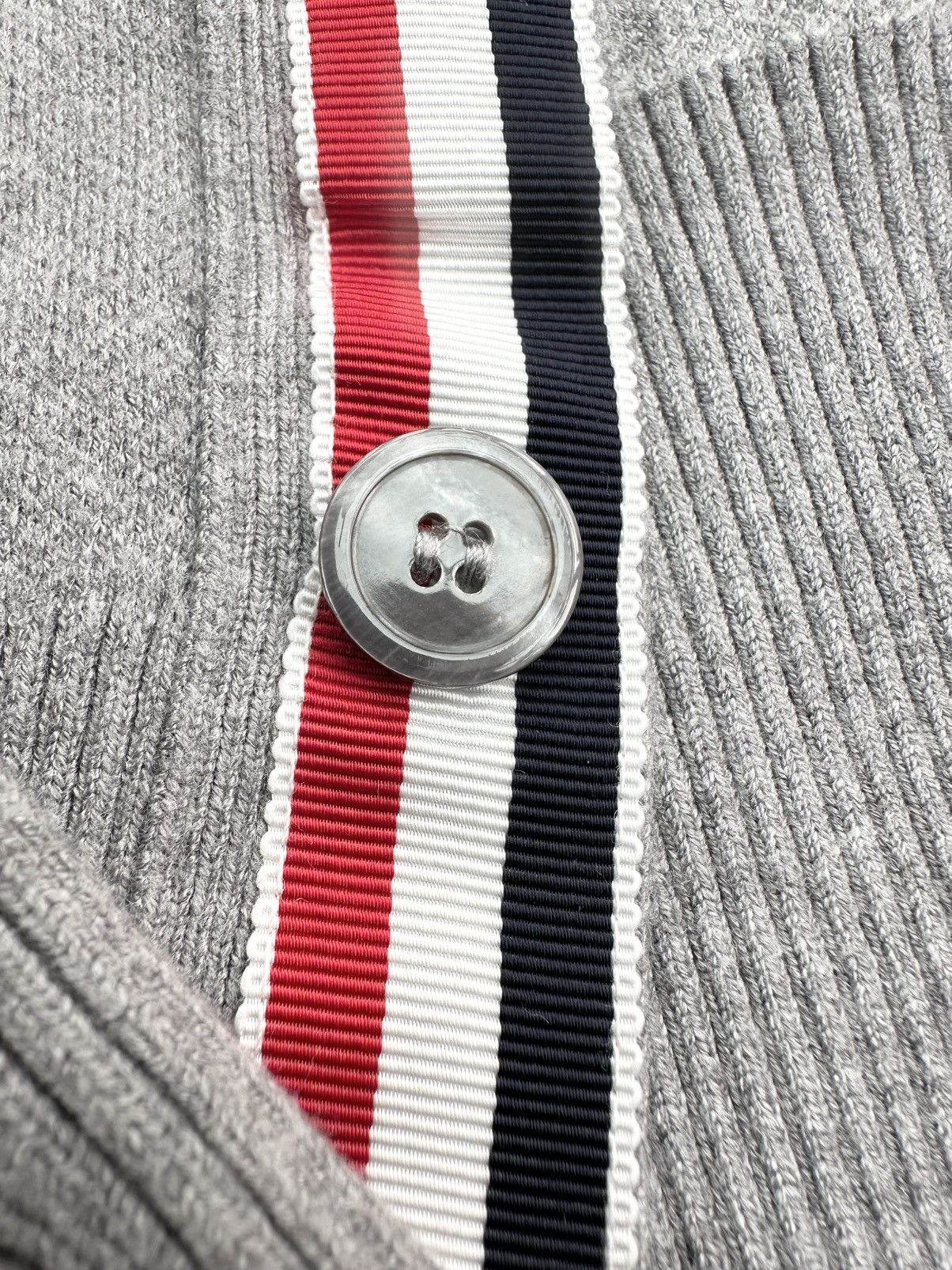 Thom Browne Cardigan decorated with Dolphins in 100% cashmere Size US M / EU 48-50 / 2 - 6 Thumbnail