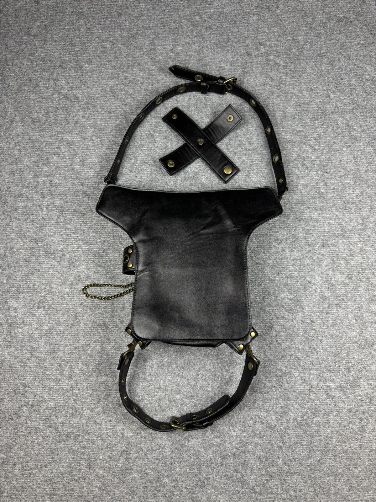 Japanese Brand Faux leather Avant Garde leg bag Size ONE SIZE - 6 Thumbnail