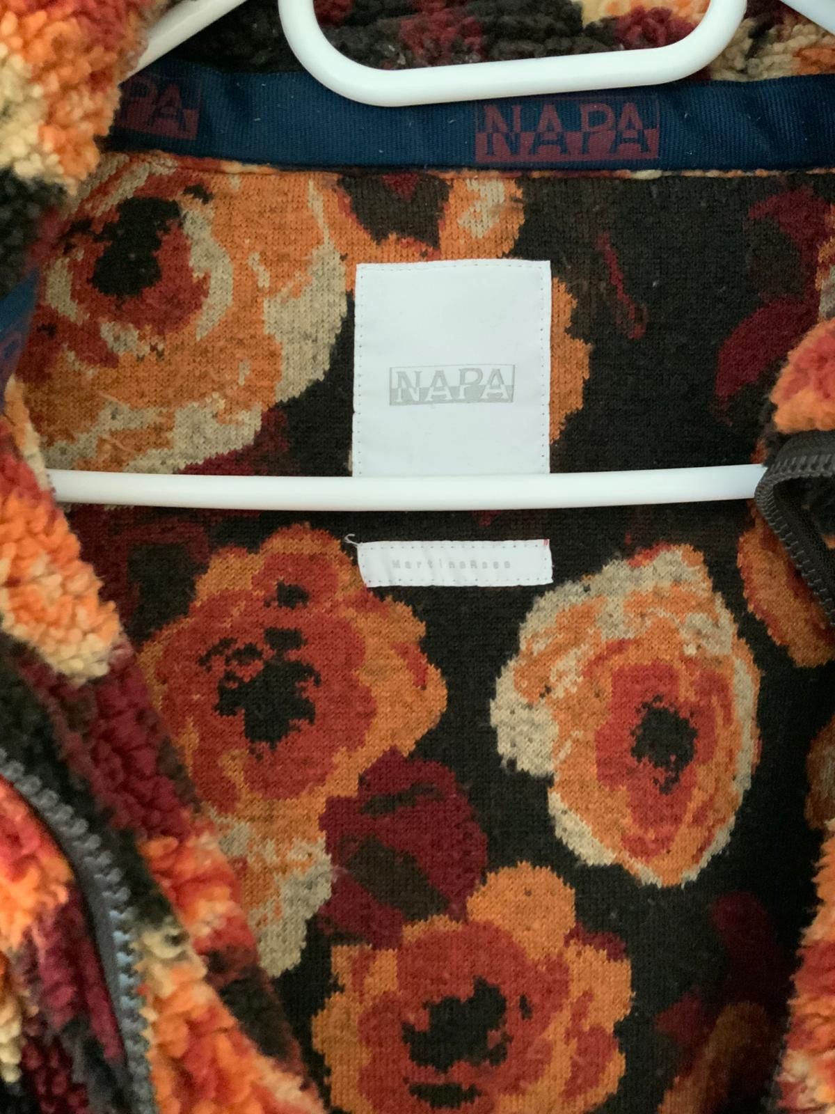 Martine Rose × Napapijri Martine Rose Napapijri Jacquard Rose Fleece Jacket Red Size US L / EU 52-54 / 3 - 2 Thumbnail