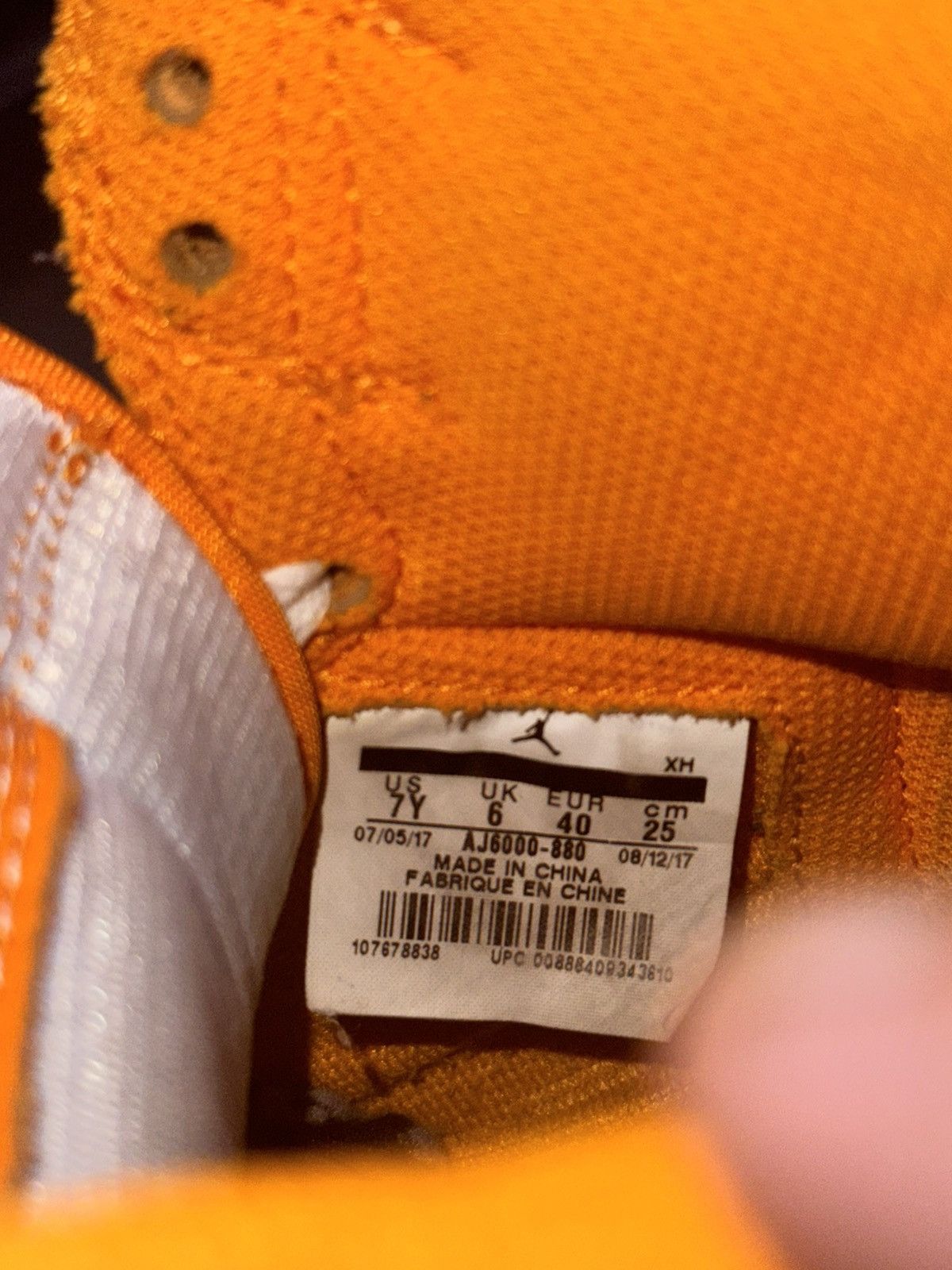 Gatorade × Jordan Brand Retro High Jordan Air 1 - “orange Peel” Gatorade Collab Size US 7 / EU 40 - 7 Thumbnail