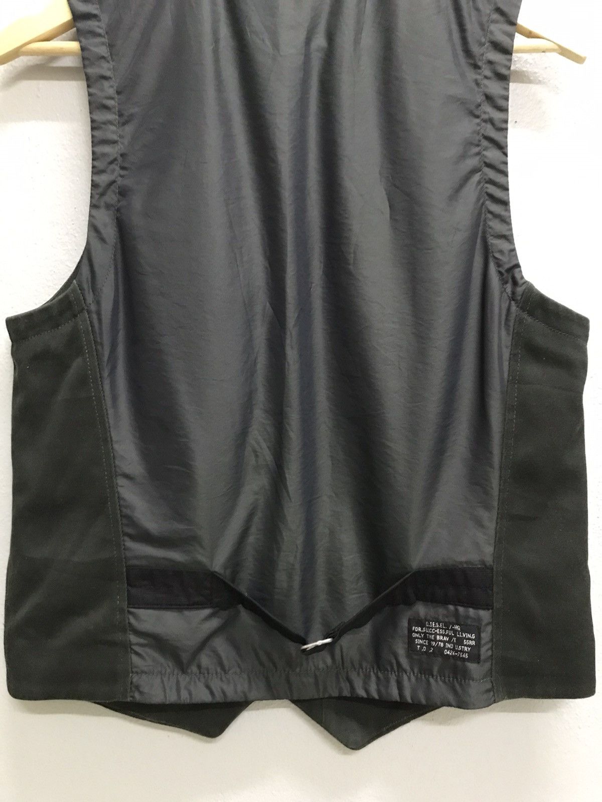 Diesel VINTAGE OG DIESEL MILITARY OLIVE GREEN VESTS Size US XS / EU 42 / 0 - 6 Thumbnail