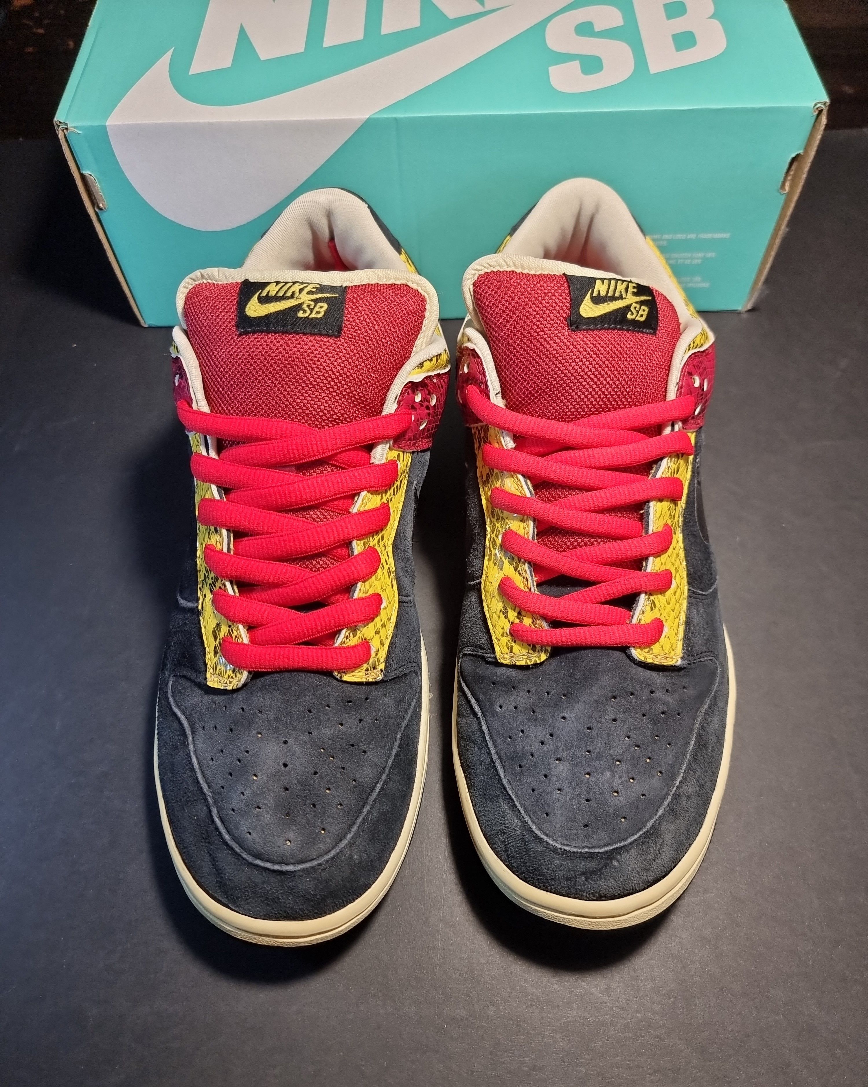 Nike SB Nike SB Dunk Low Coral Snake Size US 11 / EU 44 - 2 Thumbnail