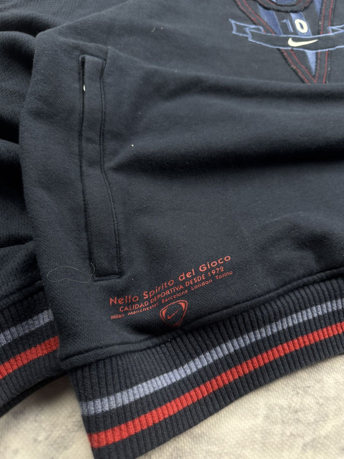 Nike × Vintage NIKE VINTAGE CENTER LOGO OVERSIZE BOXY HOODIE Size US L / EU 52-54 / 3 - 3 Thumbnail