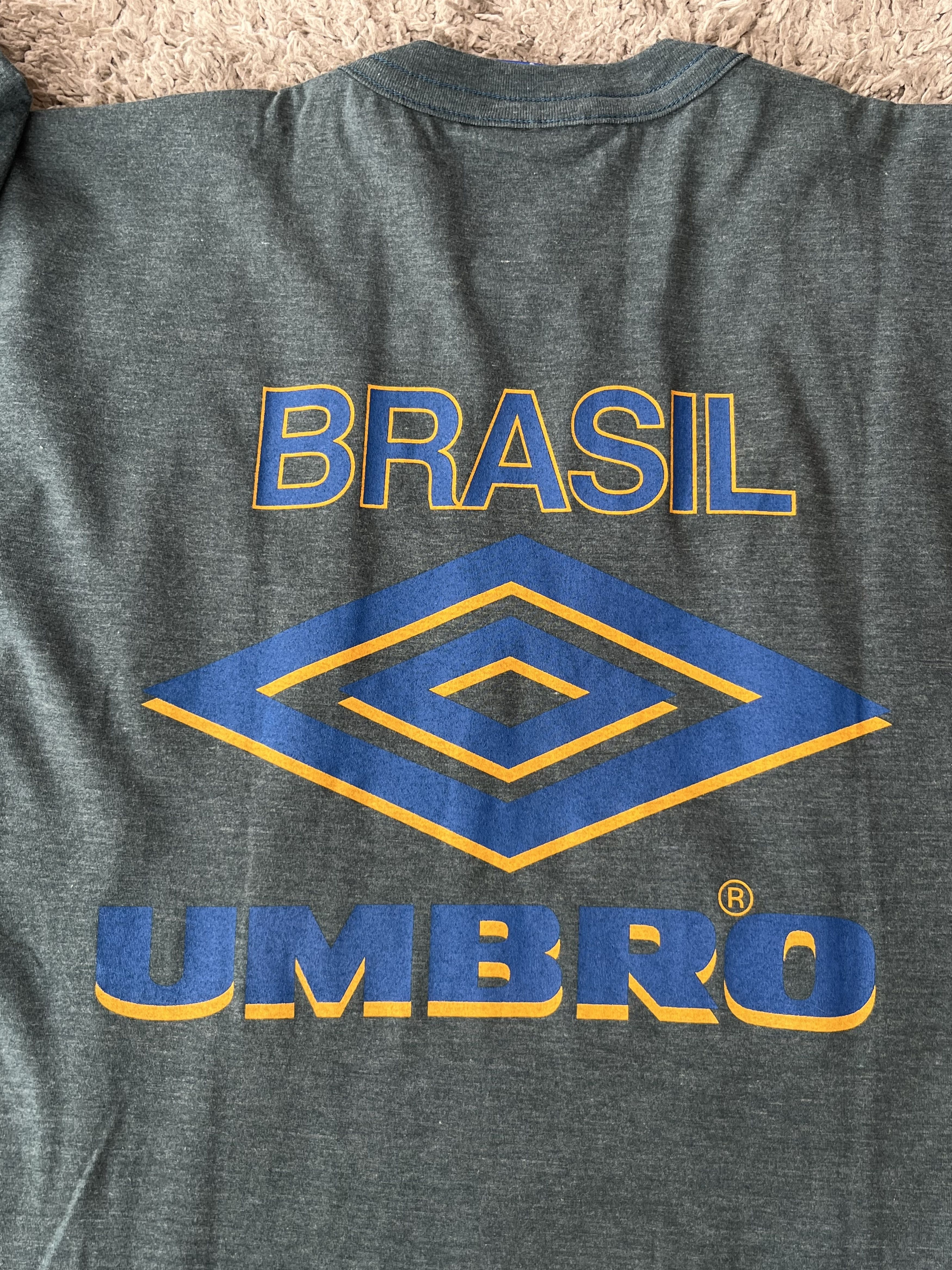 Umbro UMBRO Vintage Soccer Football BRASIL Jersey Y2K Style Size US L / EU 52-54 / 3 - 4 Thumbnail