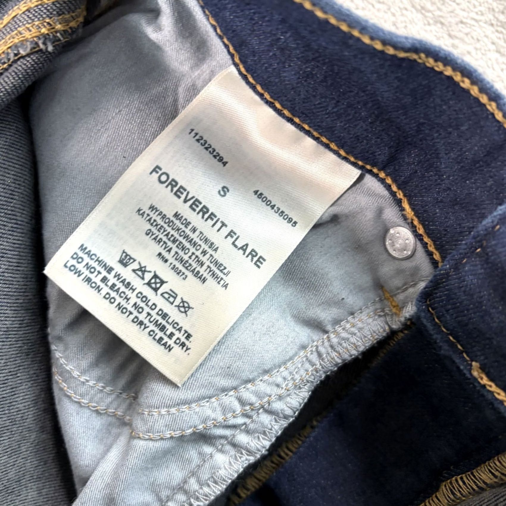 Wrangler VINTAGE? No — Wrangler ForeverFit Trumpet Flare Jeans Women Small 24x33 Medium Wash Size 28" / US 6 / IT 42 - 3 Thumbnail