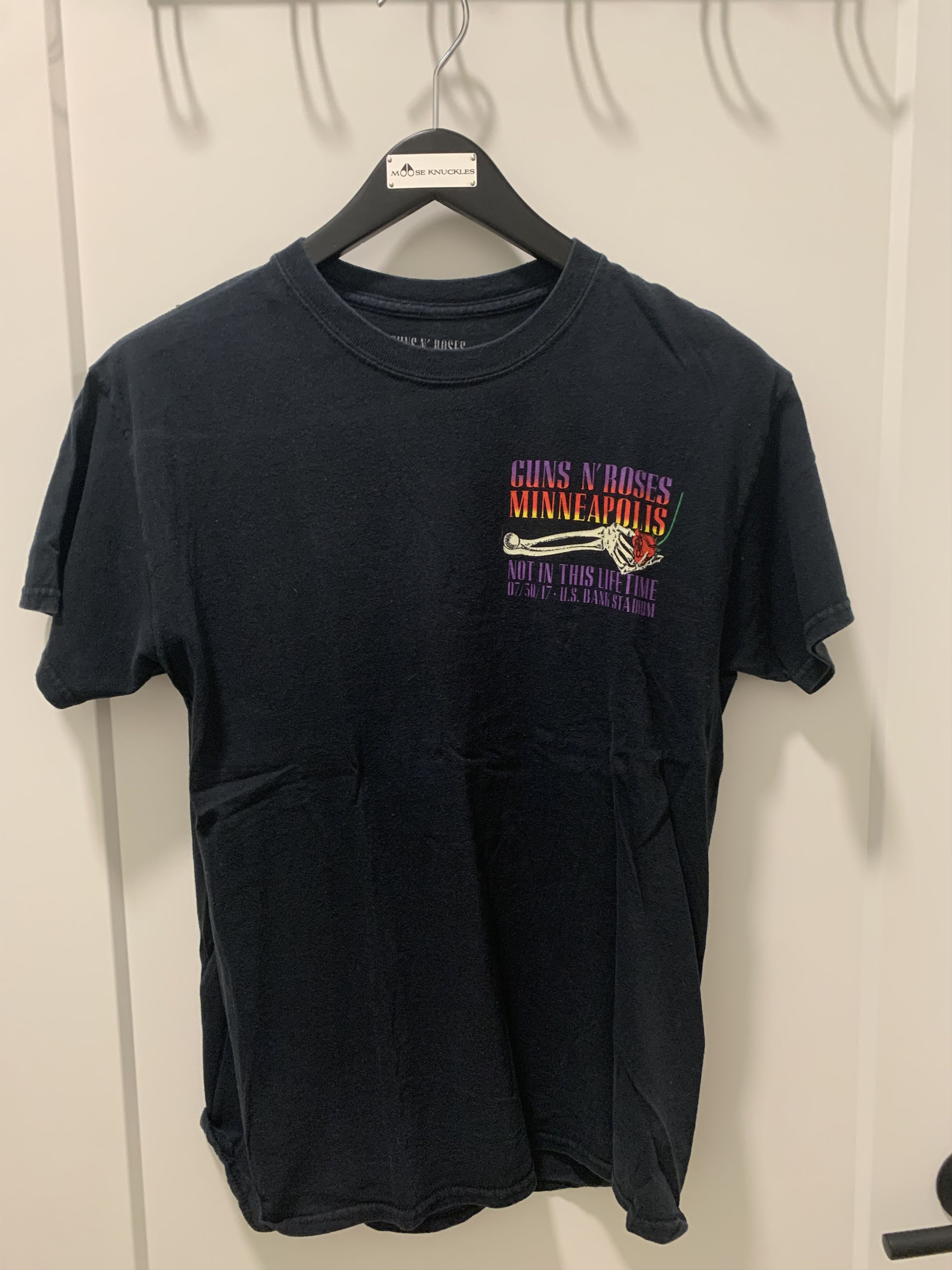 Guns N' Roses guns n' roses 2017 tour tee Size US M / EU 48-50 / 2 - 1 Thumbnail