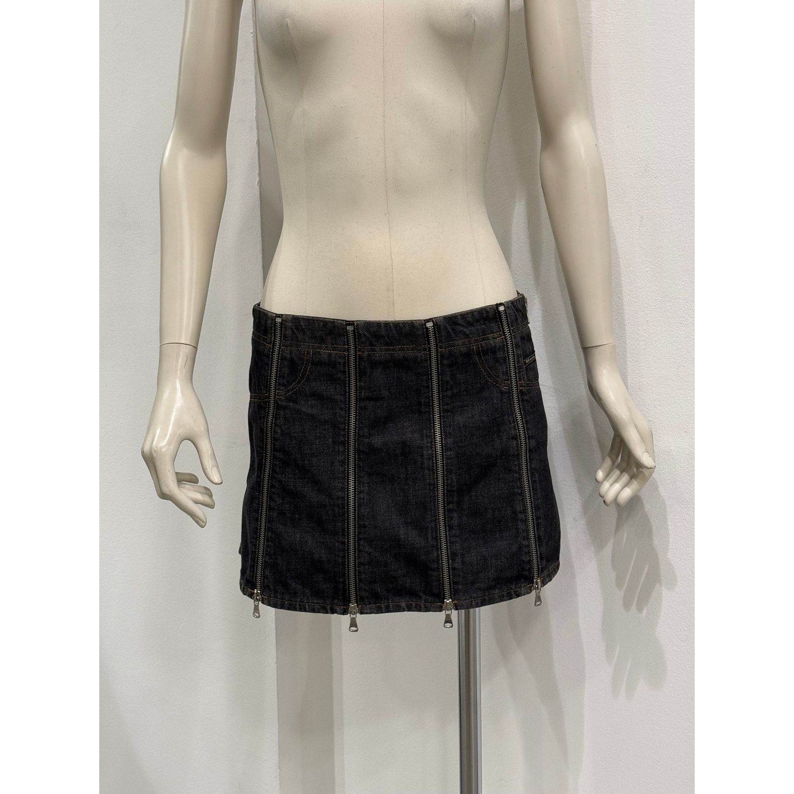 Dolce & Gabbana S/S2004 Dolce & Gabbana full zip mini skirt Size 28" / US 6 / IT 42 - 2 Thumbnail
