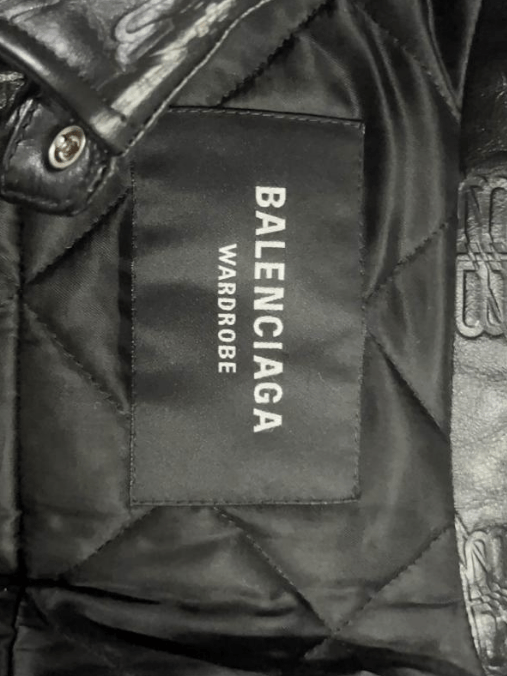 Balenciaga Balenciaga All-Over Logo Jacket 46EU Size US S / EU 44-46 / 1 - 3 Thumbnail
