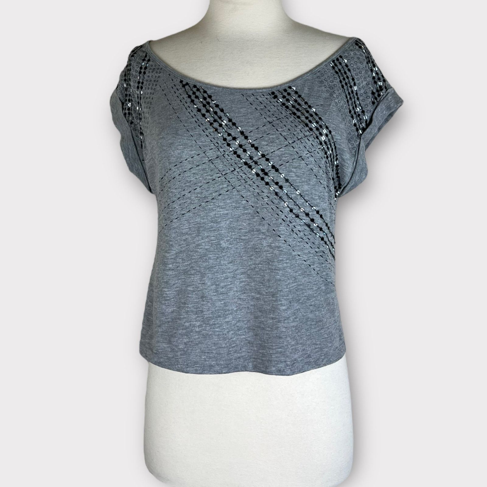 Decree Decree | Vintage Y2K Sequined Summer Grunge Tee | Small Size S / US 4 / IT 40 - 1 Thumbnail