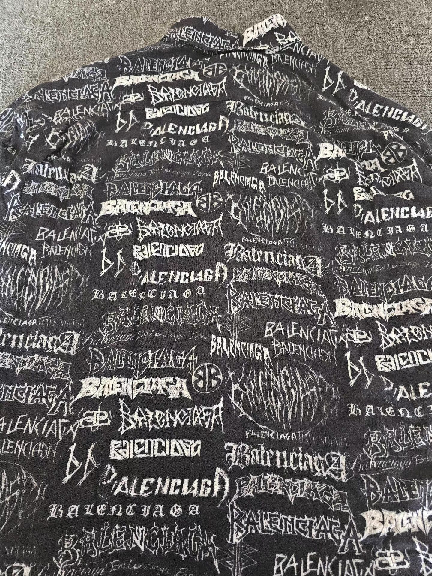 Balenciaga Balenciaga Graffiti Oversized Shirt. Q4 Size US XL / EU 56 / 4 - 6 Thumbnail