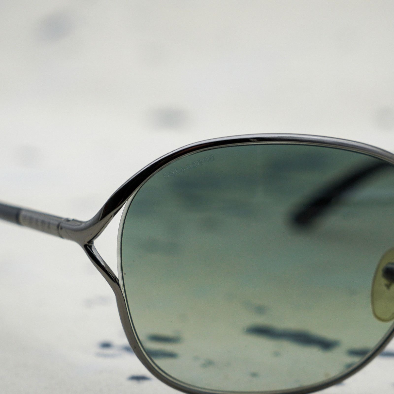 Prada Vintage prada gradient metal frame aviator logo sunglasses Size ONE SIZE - 6 Thumbnail