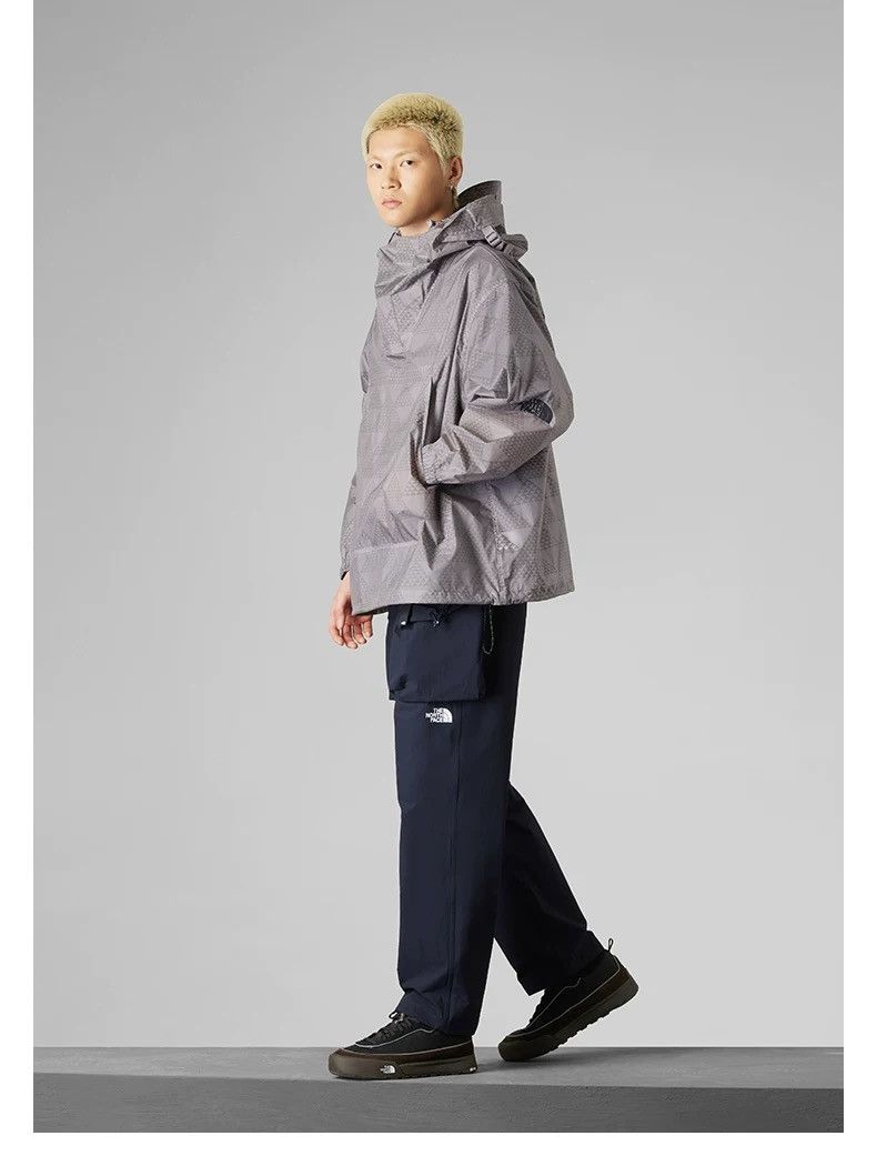 The North Face Urban Exploration PRINTED RAIN ANORAK JACKET Size US M / EU 48-50 / 2 - 14 Thumbnail