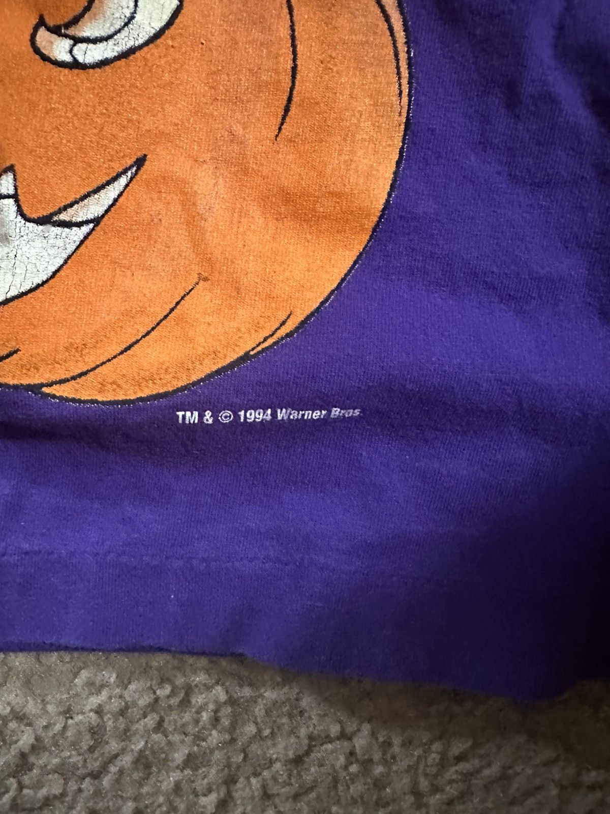 Vintage Vintage Taz Looney Toons Halloween Tee 1994 Size US L / EU 52-54 / 3 - 4 Thumbnail