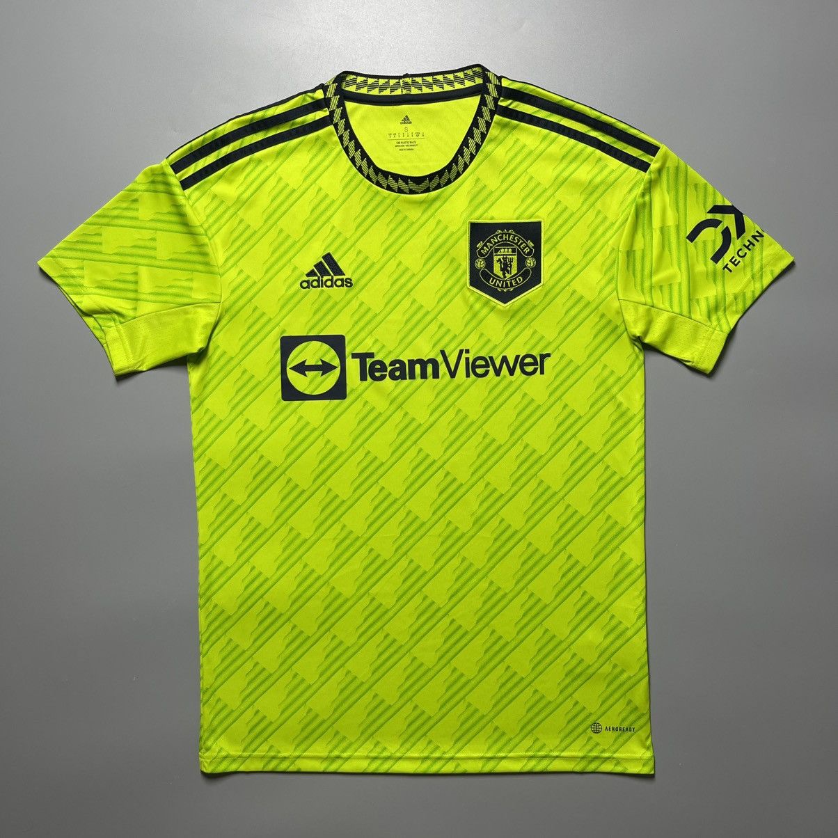 Adidas MAN UNITED ADIDAS 2022/2023 FOOTBALL THIRD JERSEY #7 RONALDO Size US S / EU 44-46 / 1 - 2 Thumbnail