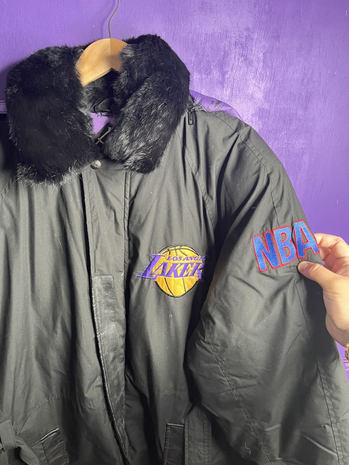 NBA × Vintage Vintage 90s Los Angeles lakers puffer trench jacket Size US XL / EU 56 / 4 - 3 Thumbnail
