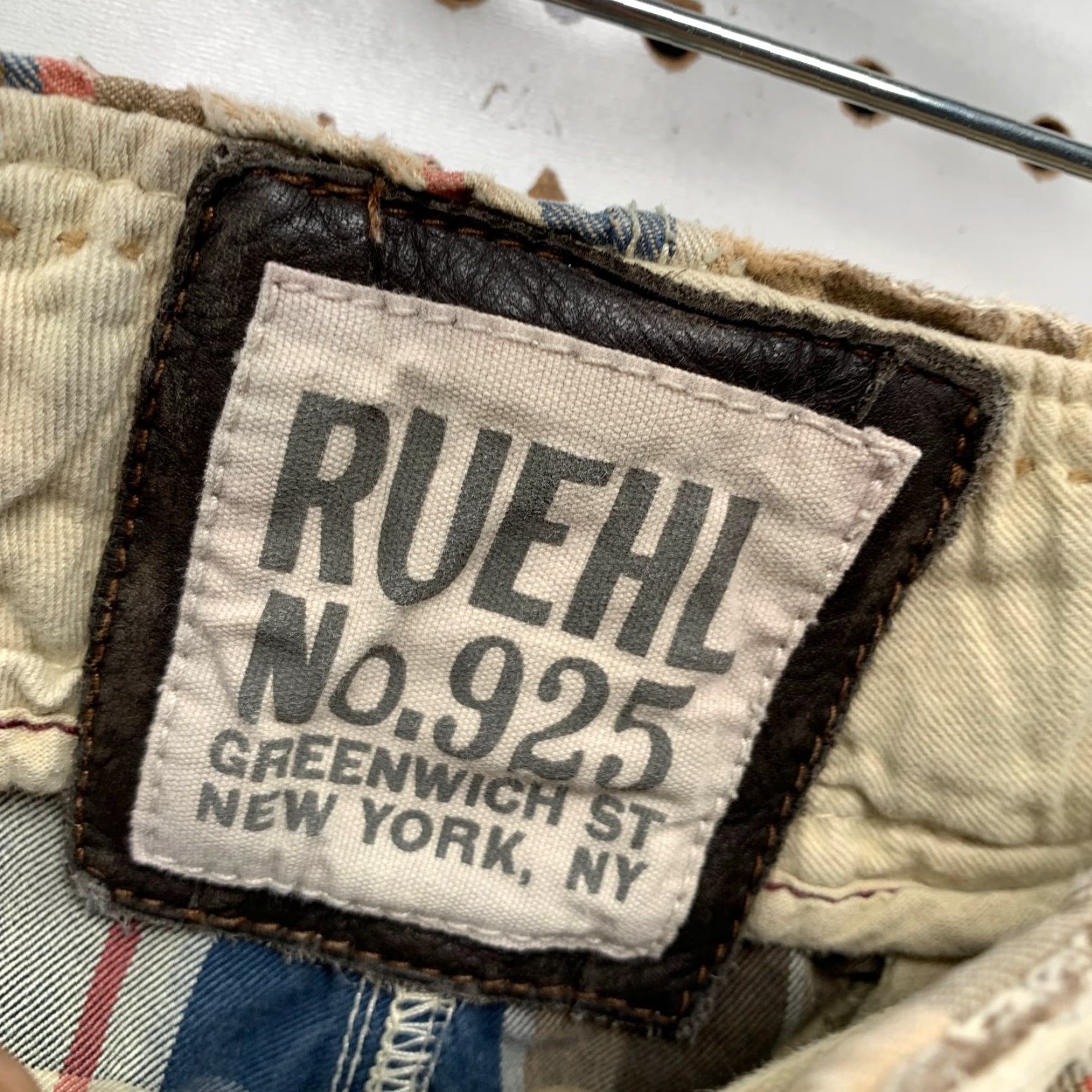 Vintage Ruehl No 925 Cargo Shorts Mens 33 Beige Plaid Drawstring 34x11 Cotton Cargo Pockets Casual mens Size US 33 - 3 Thumbnail