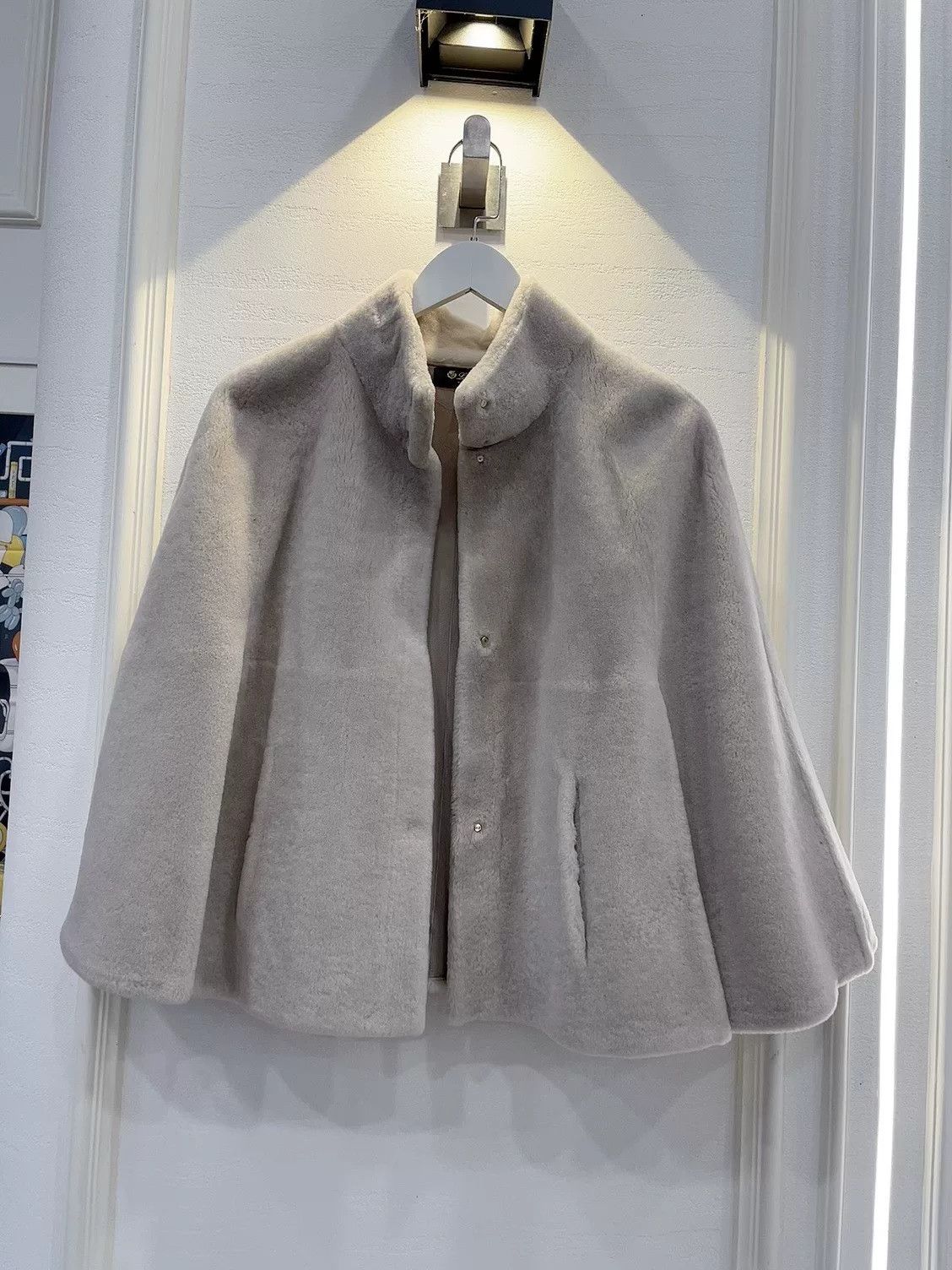 Loro Piana gray fur-lined cape by Loro Piana Size US S / EU 44-46 / 1 - 1 Thumbnail