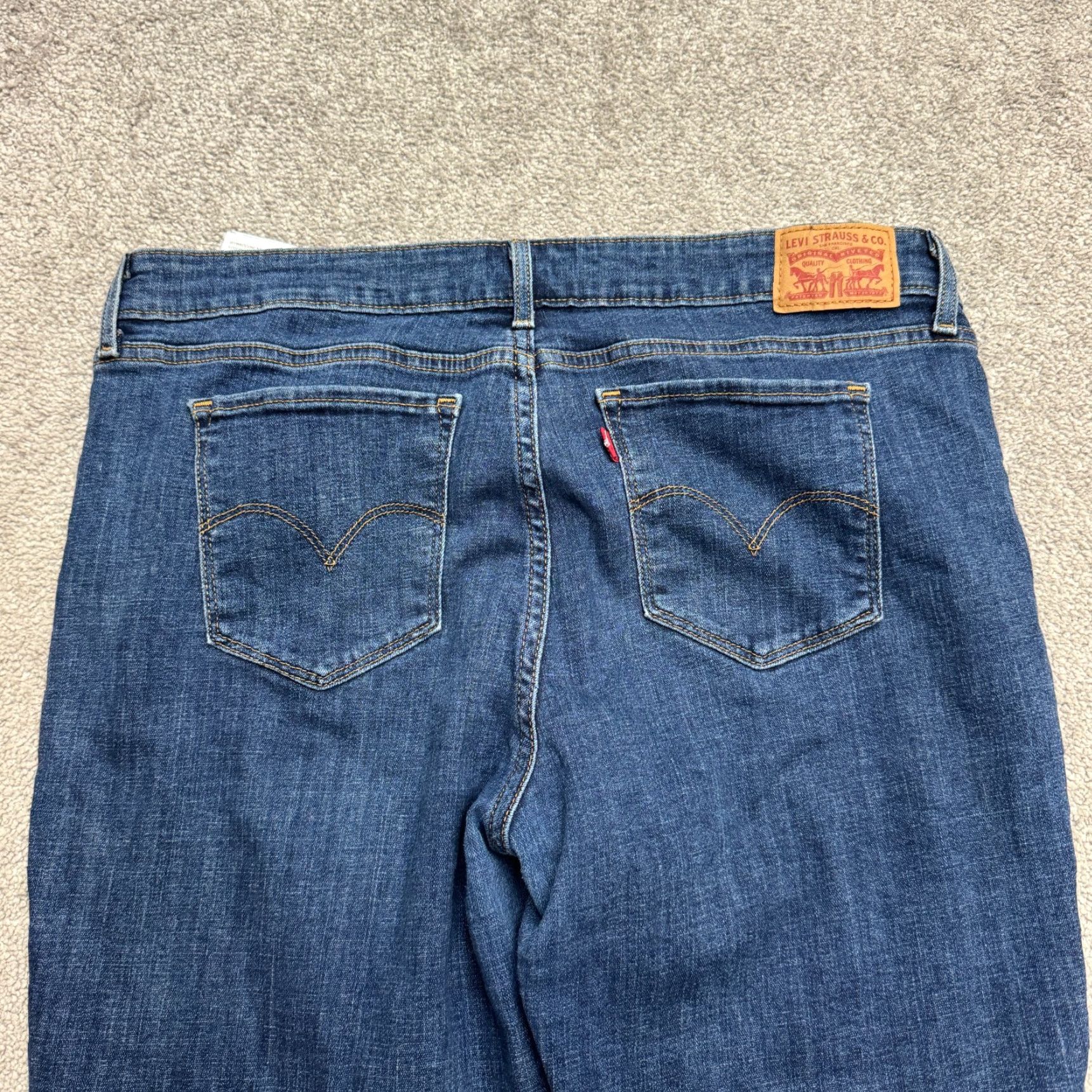 Levi's Levi's 711 Skinny Denim Jeans Womens 33x30 Blue Medium Wash Mid Rise Casual Size 24" / US 00 / IT 34 - 4 Thumbnail