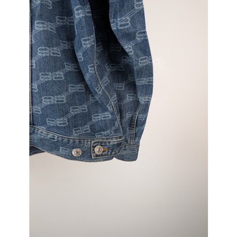 Balenciaga o1rshd1 Large Fit Denim Jacket in Blue Authentic Ring Size US M / EU 48-50 / 2 - 13 Thumbnail