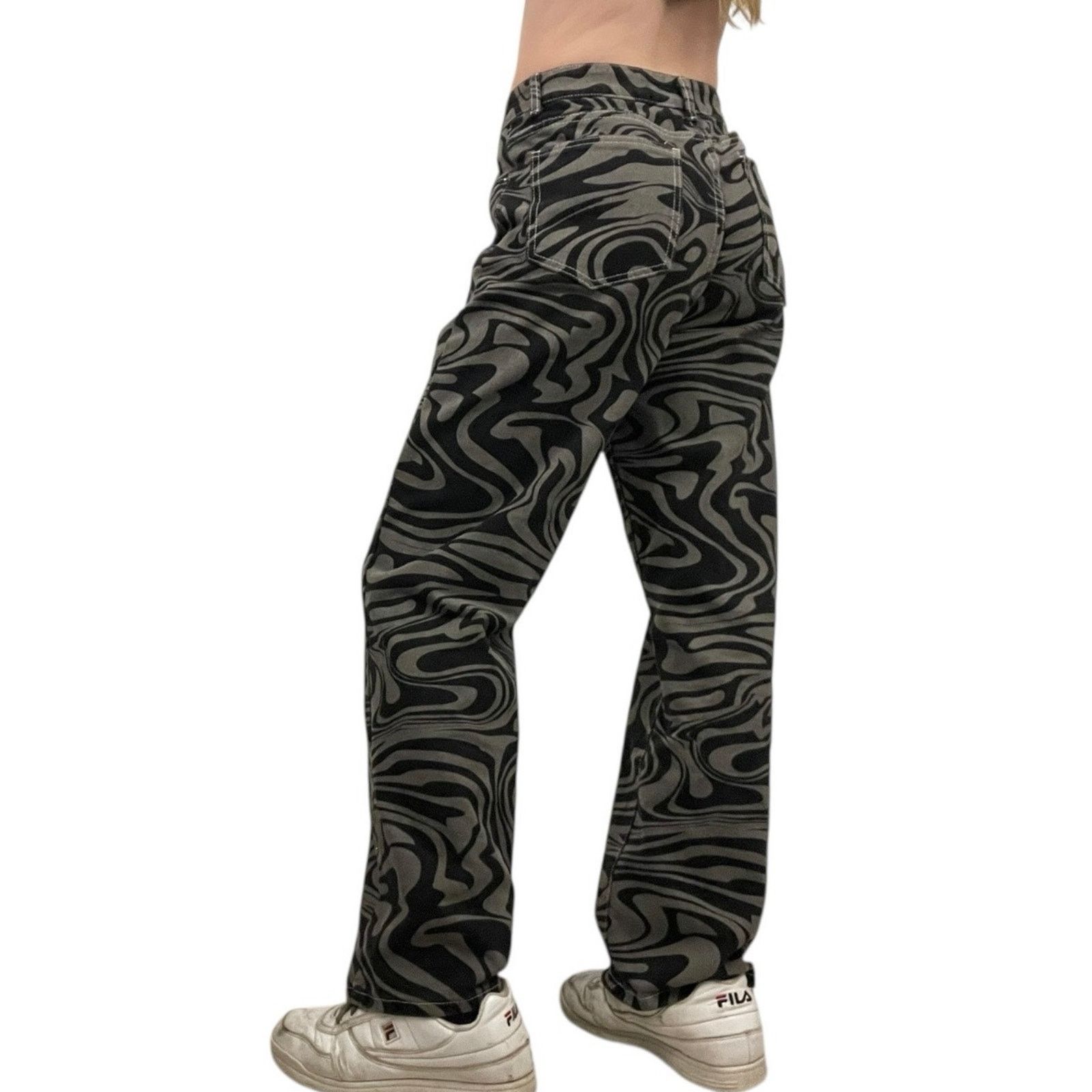 Shein SHEIN High Rise Grey & Black Abstract Swirl Statement Pants Size 28" / US 6 / IT 42 - 4 Thumbnail