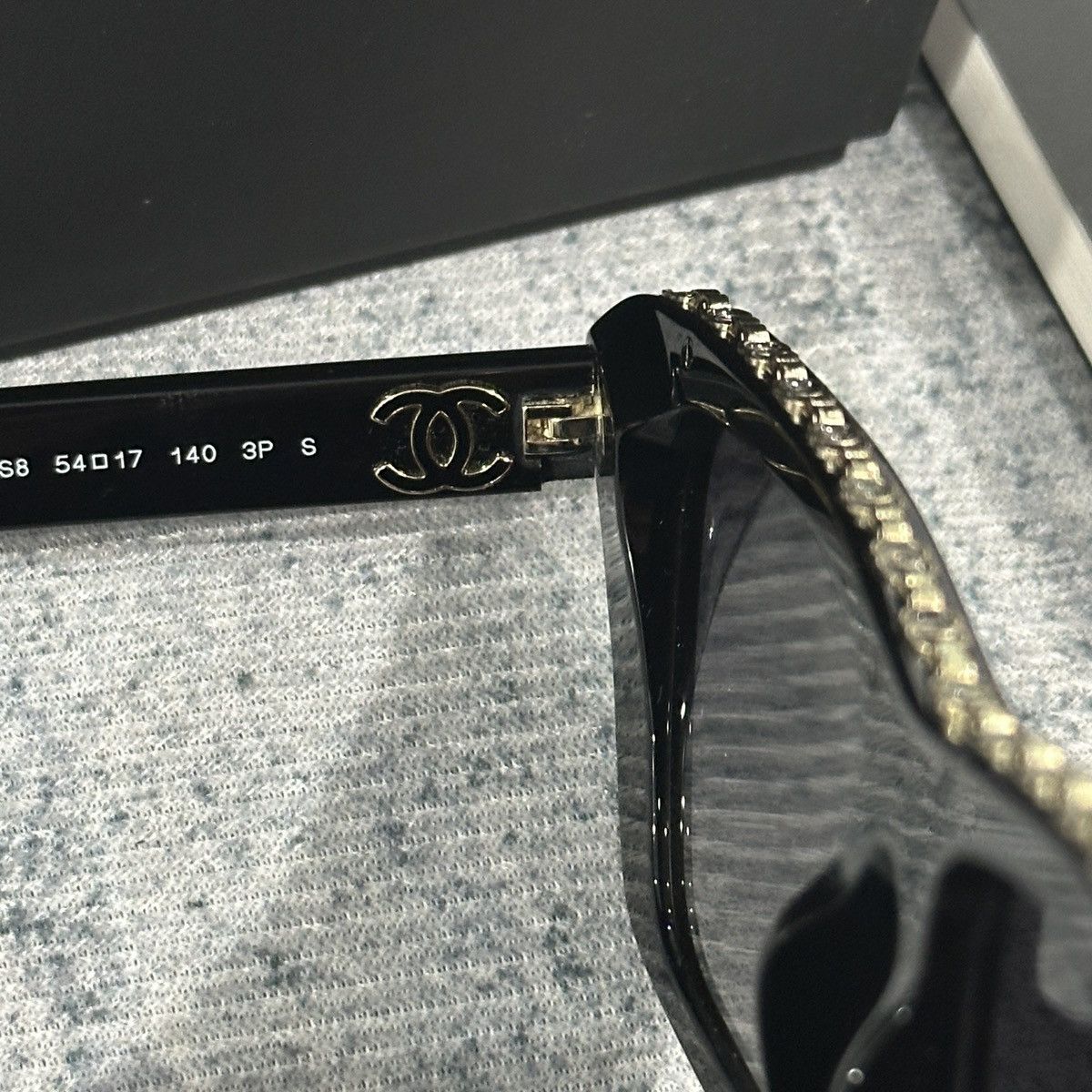 Chanel CHANEL 0CH5540 C622S8 SUNGLASSES Size ONE SIZE - 9 Thumbnail