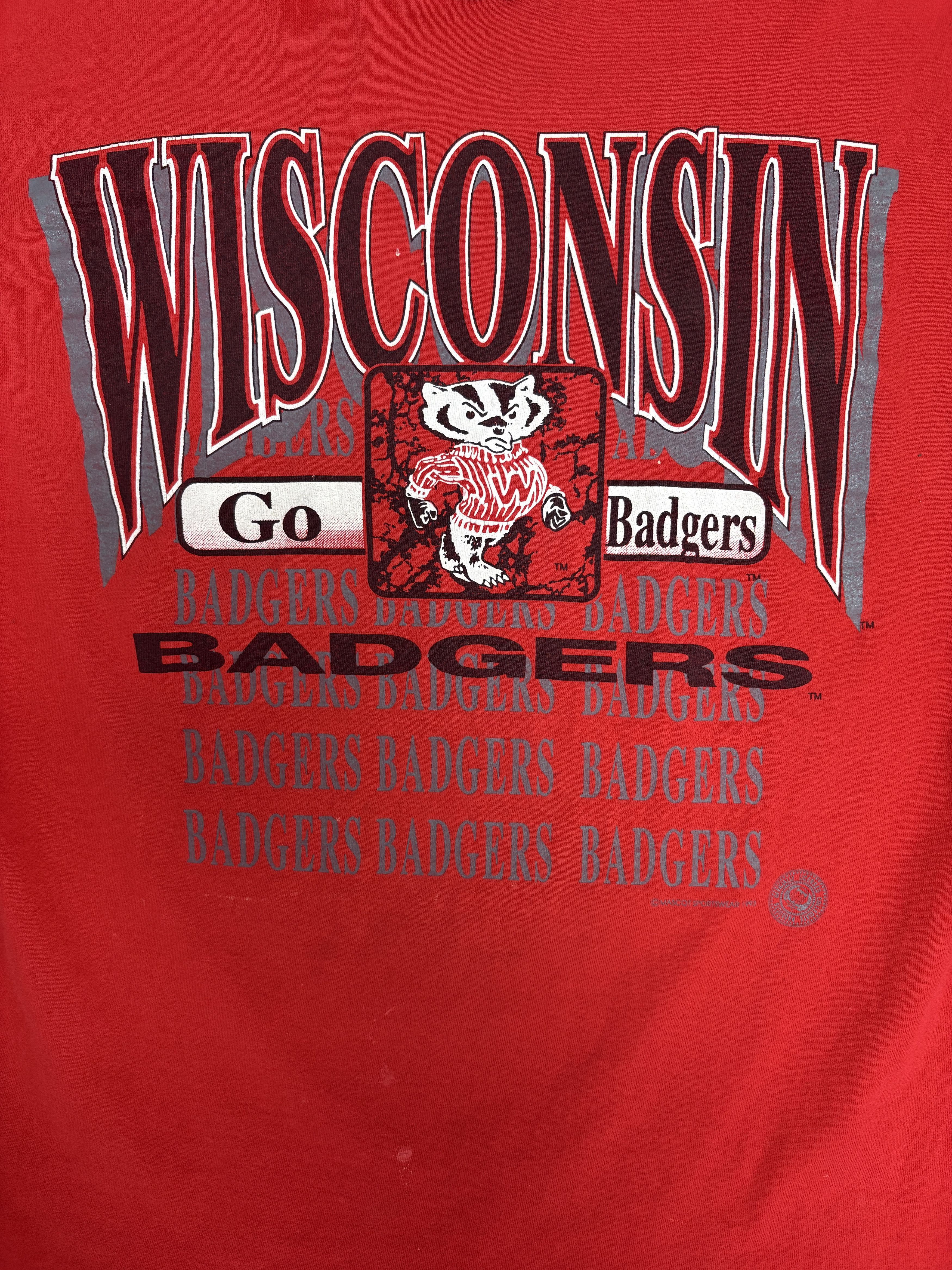 Vintage Wisconsin Badgers Vintage Red T-Shirt Tee Size US L / EU 52-54 / 3 - 2 Thumbnail