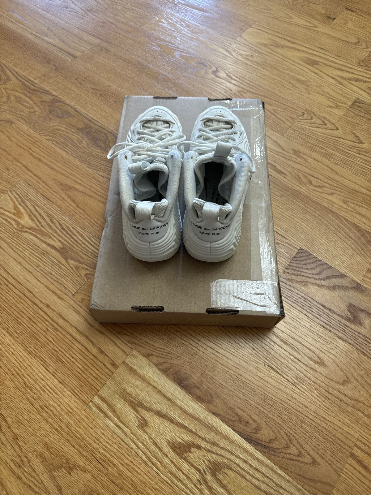 Comme des Garcons × Nike CDG Foamposite White Size 9.5 Size US 9.5 / EU 42-43 - 2 Thumbnail