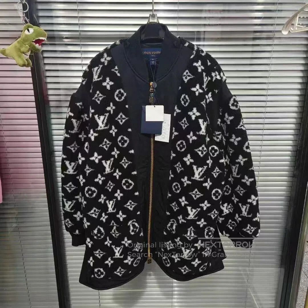 Louis Vuitton louis vuitton teddy coat with logo print. Size US M / EU 48-50 / 2 - 1 Thumbnail