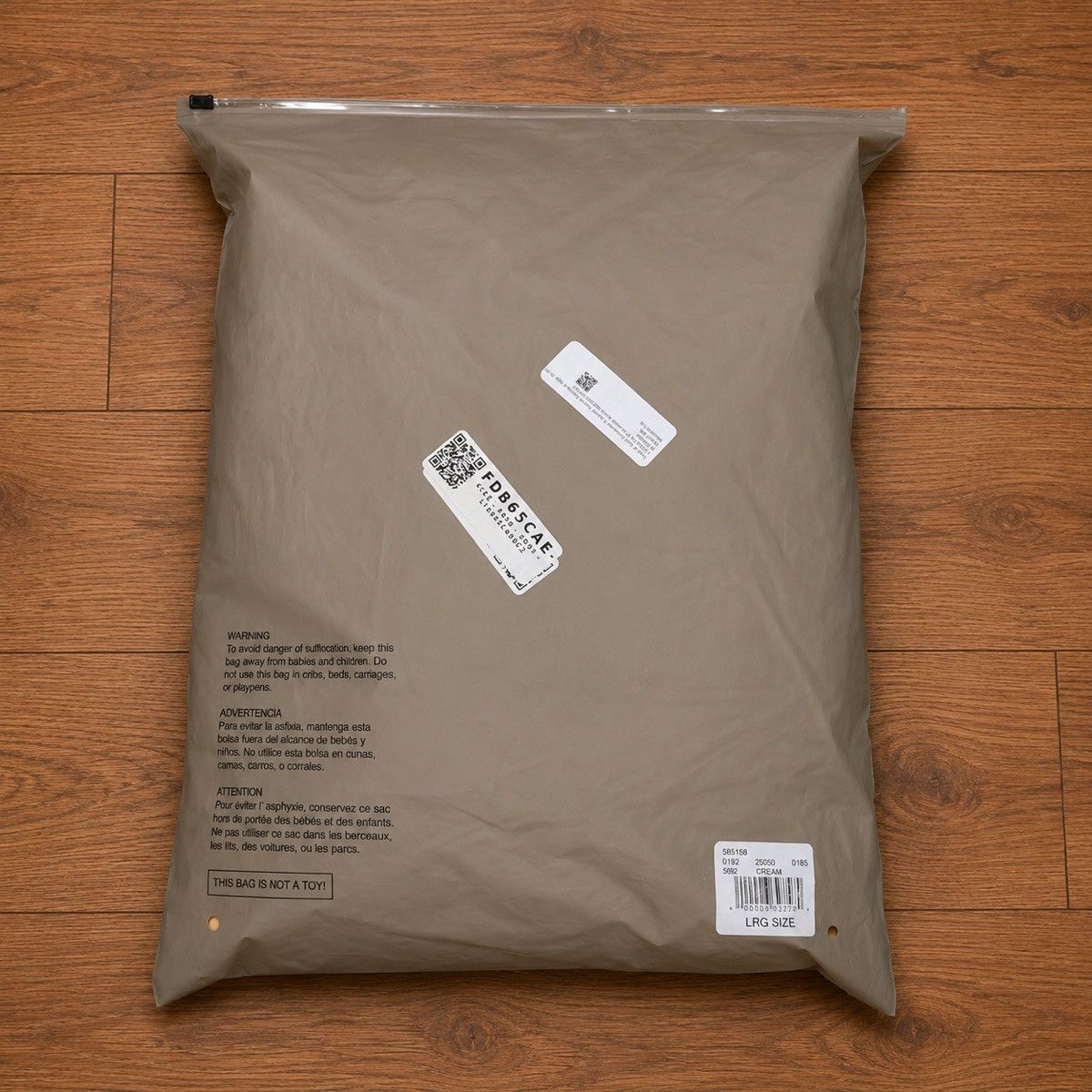 Fear of God FEAR OF GOD ESSENTIAL BUTTERCREAM SS20 Size US L / EU 52-54 / 3 - 7 Thumbnail