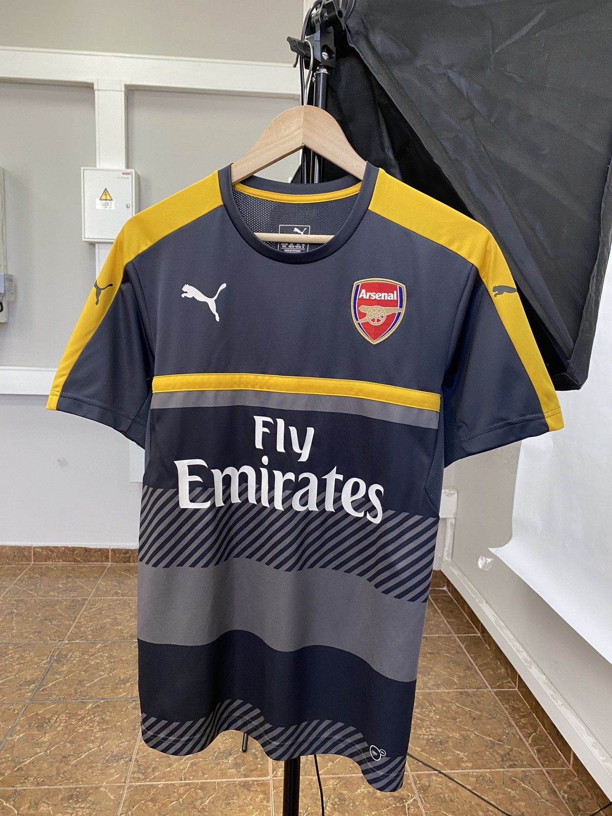 Puma Y2K Arsenal Puma Soccer Jersey Blokecore Rare Retro Hype Size US M / EU 48-50 / 2 - 1 Thumbnail