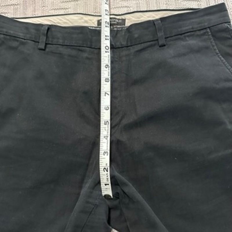 Banana Republic Banana Republic navy Fulton chino pants size 35 Size US 35 - 7 Thumbnail
