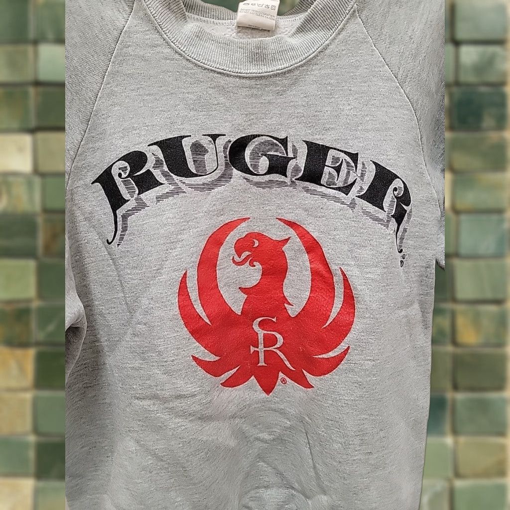 Fruit Of The Loom VINTAGE Ruger Sweatshirt Mens Size M Gray Chopped Sleeves Distressed Graphic Cracking Pullover Vintage Size US M / EU 48-50 / 2 - 1 Thumbnail