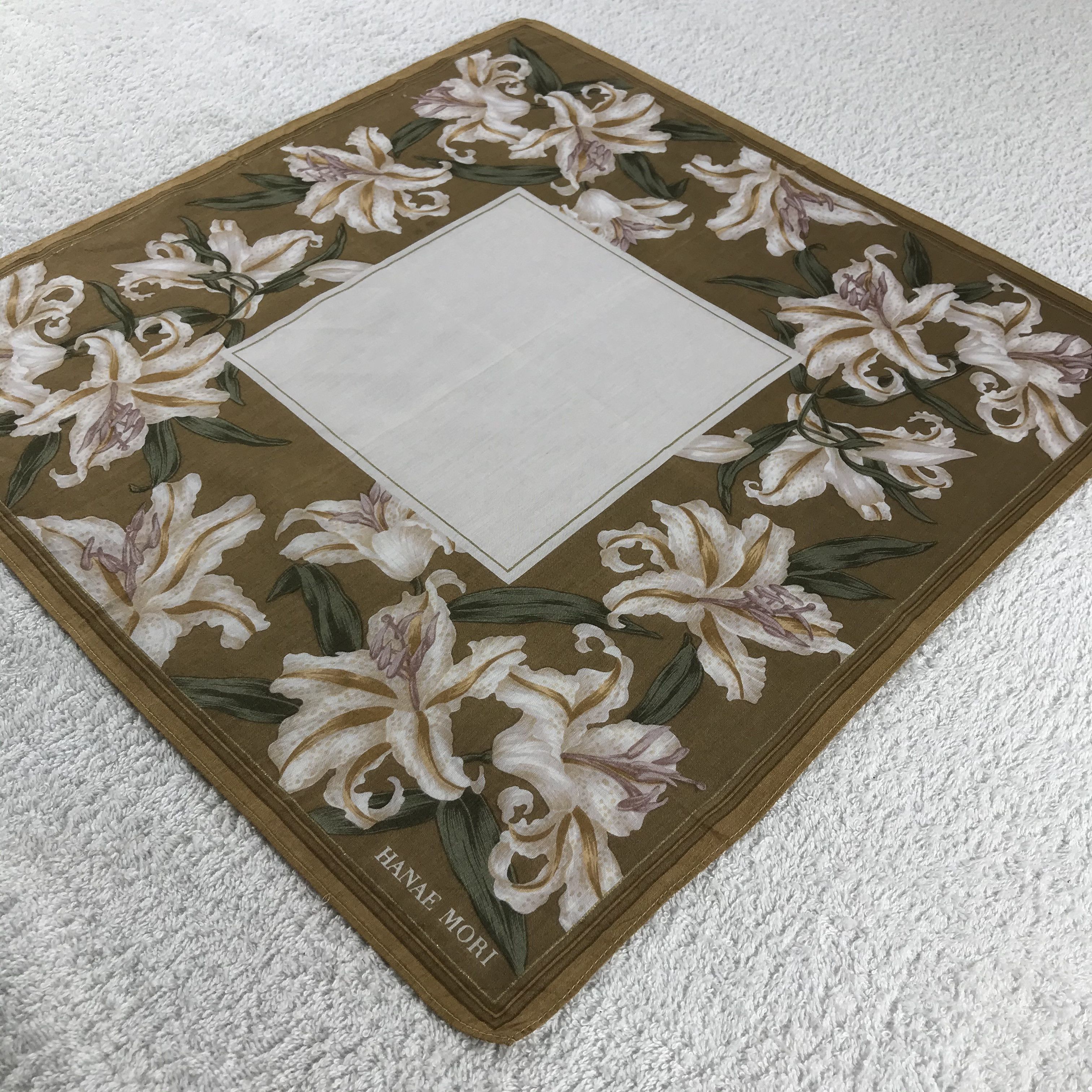 Hanae Mori × Vintage Hanae Mori Bandana / Handkerchief / Neckerchief - S059 Size ONE SIZE - 2 Thumbnail