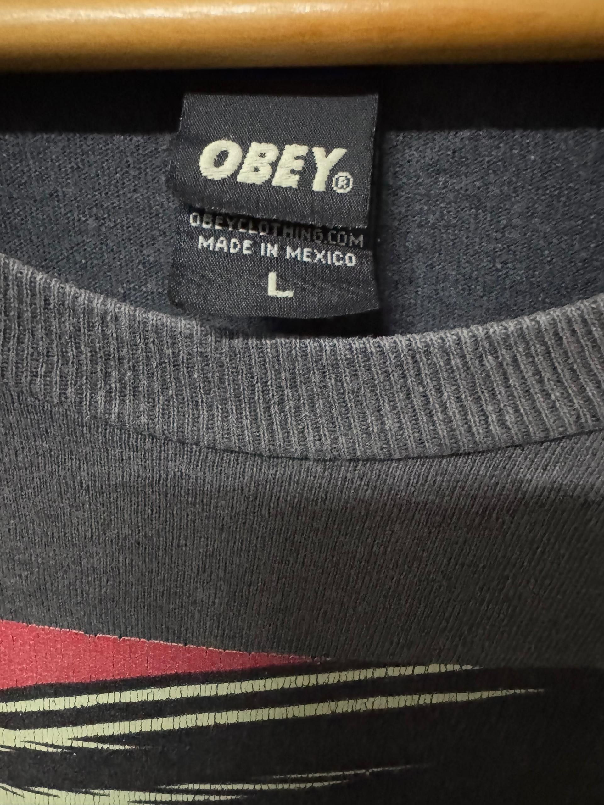 Obey Obey sun faded tee rare design Size US L / EU 52-54 / 3 - 6 Thumbnail