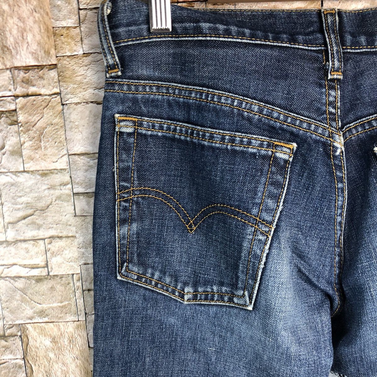 Levi's DL 553 Levis patchwork Distressed ripped Denim jeans #A135 Size US 27 - 20 Thumbnail