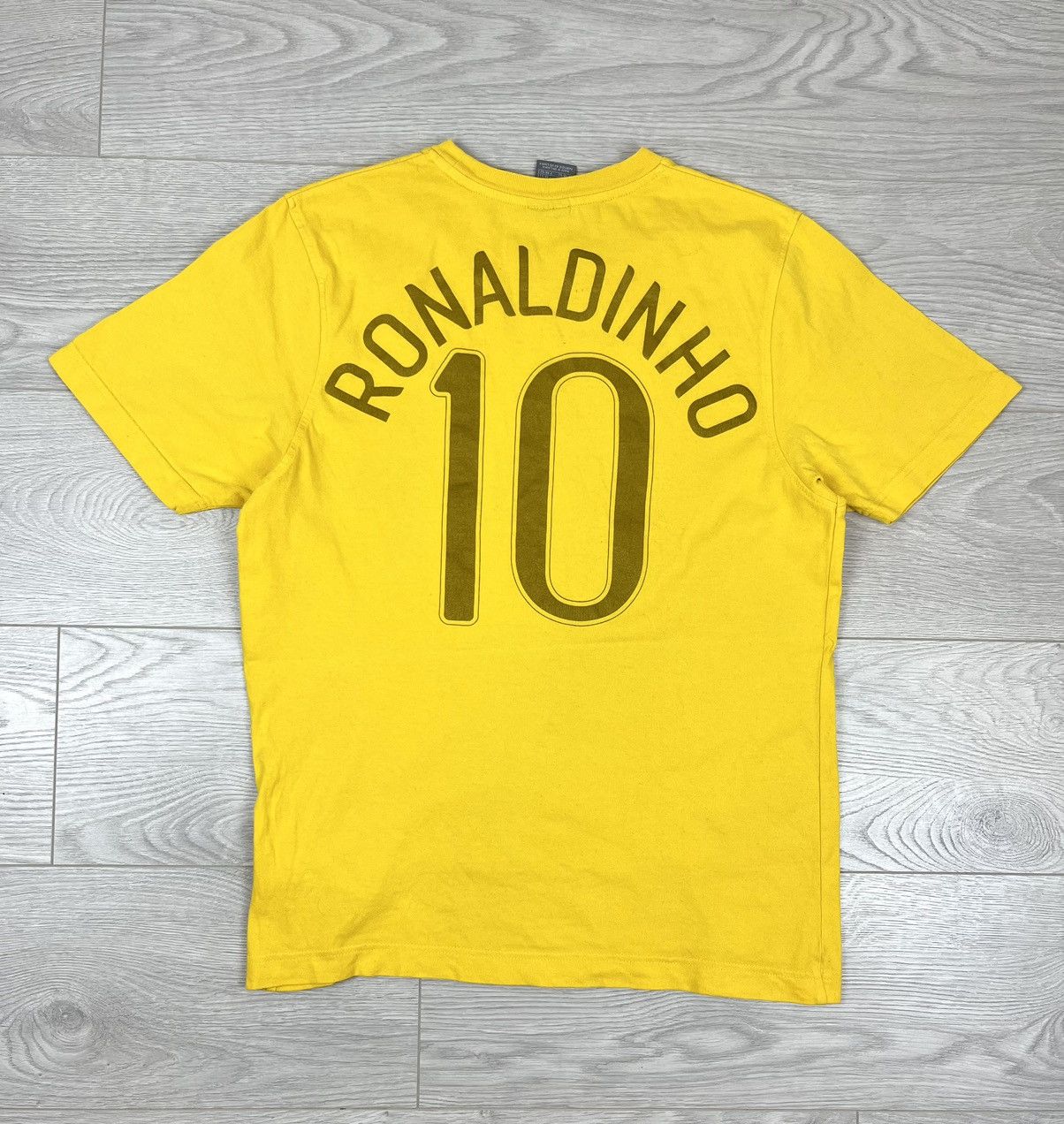 Vintage Blokecore⚽️ Nike Vintage 00s Brazil Ronaldinho T Shirt Size US M / EU 48-50 / 2 - 2 Thumbnail