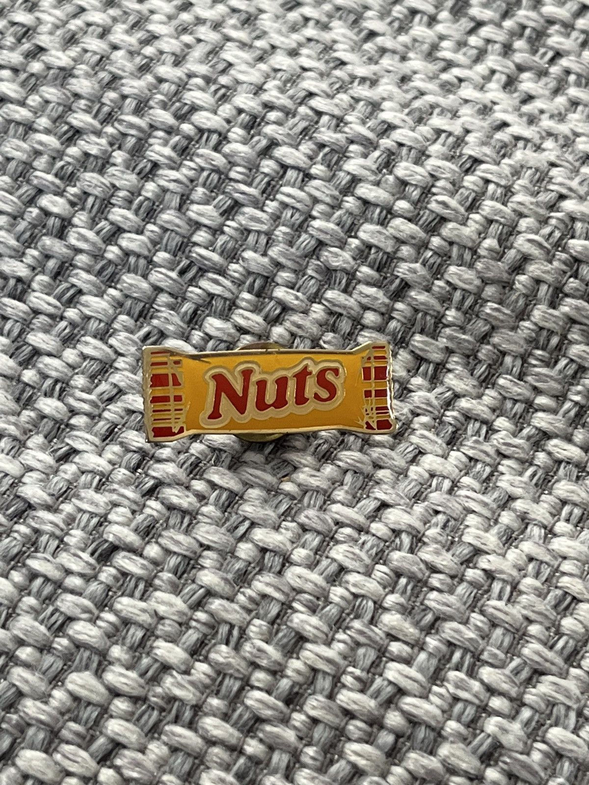 Junk Food × Vintage Nuts vintage pin Size ONE SIZE - 1 Thumbnail