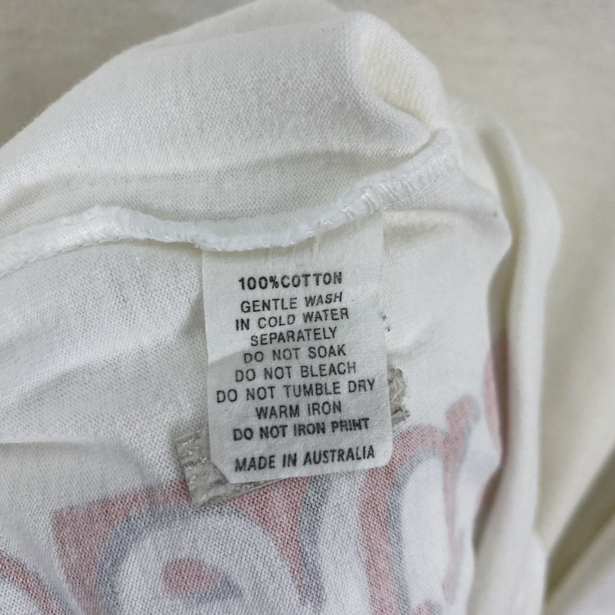 Vintage 90s MCD X Warner Surf Pinup Girl Tee Australia Made XL Size US XL / EU 56 / 4 - 8 Thumbnail