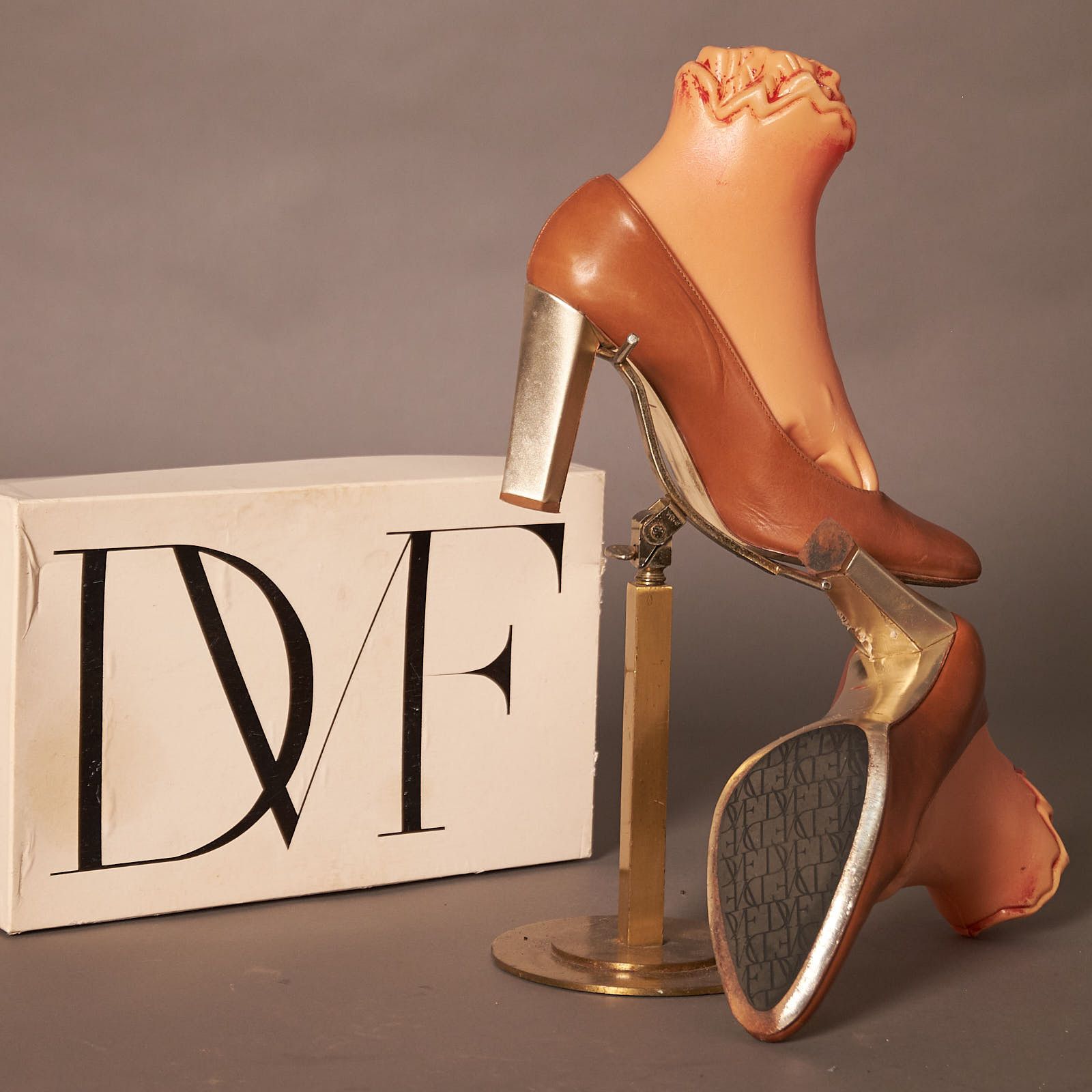 Diane von Furstenberg Vintage Y2K Diane Von Furstenberg Calf Skin Pumps Heels Size US 7.5 / IT 37.5 - 5 Thumbnail