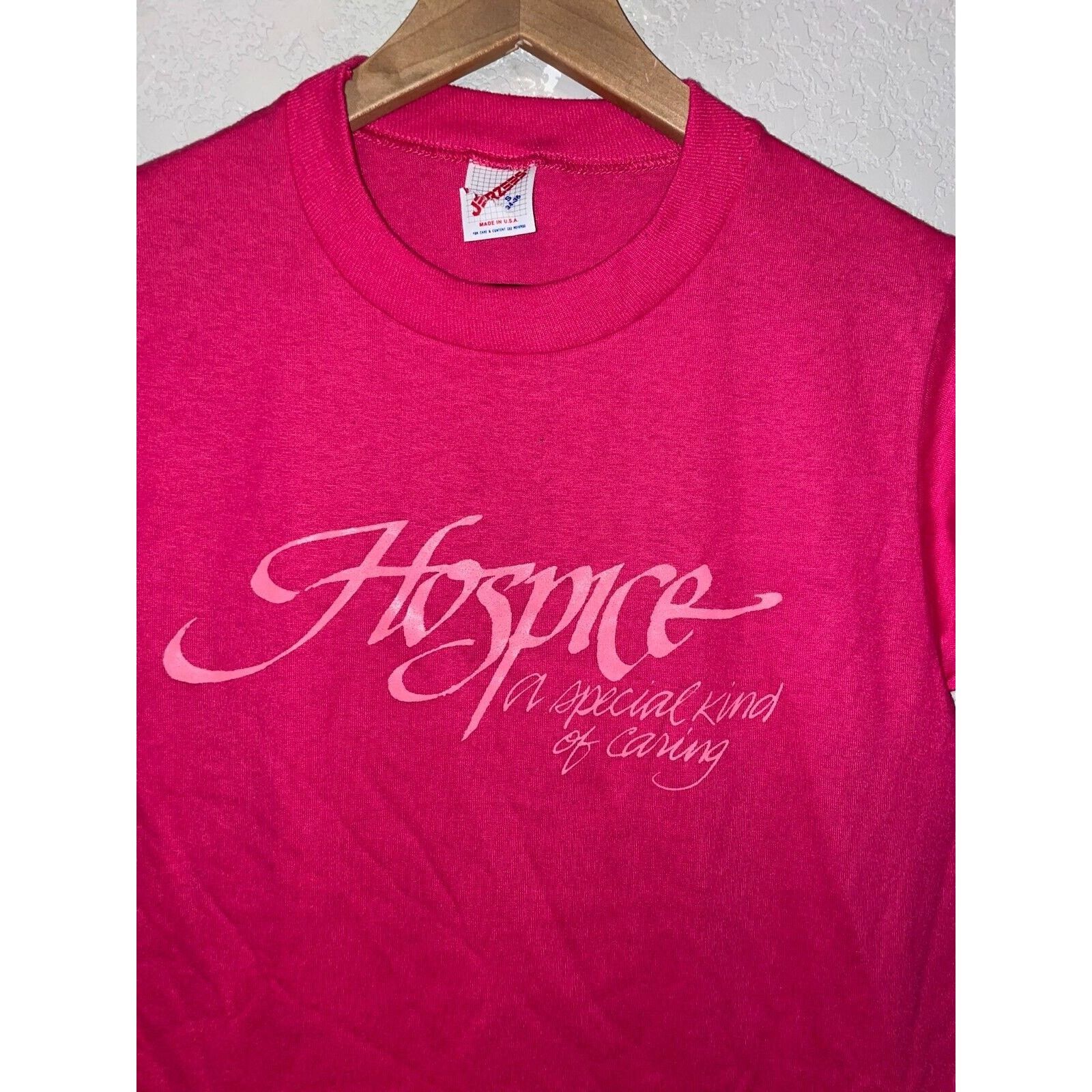 Jerzees Vintage Hospice Shirt A Special Kind Of Caring Pink 80s VTG Size US S / EU 44-46 / 1 - 2 Thumbnail