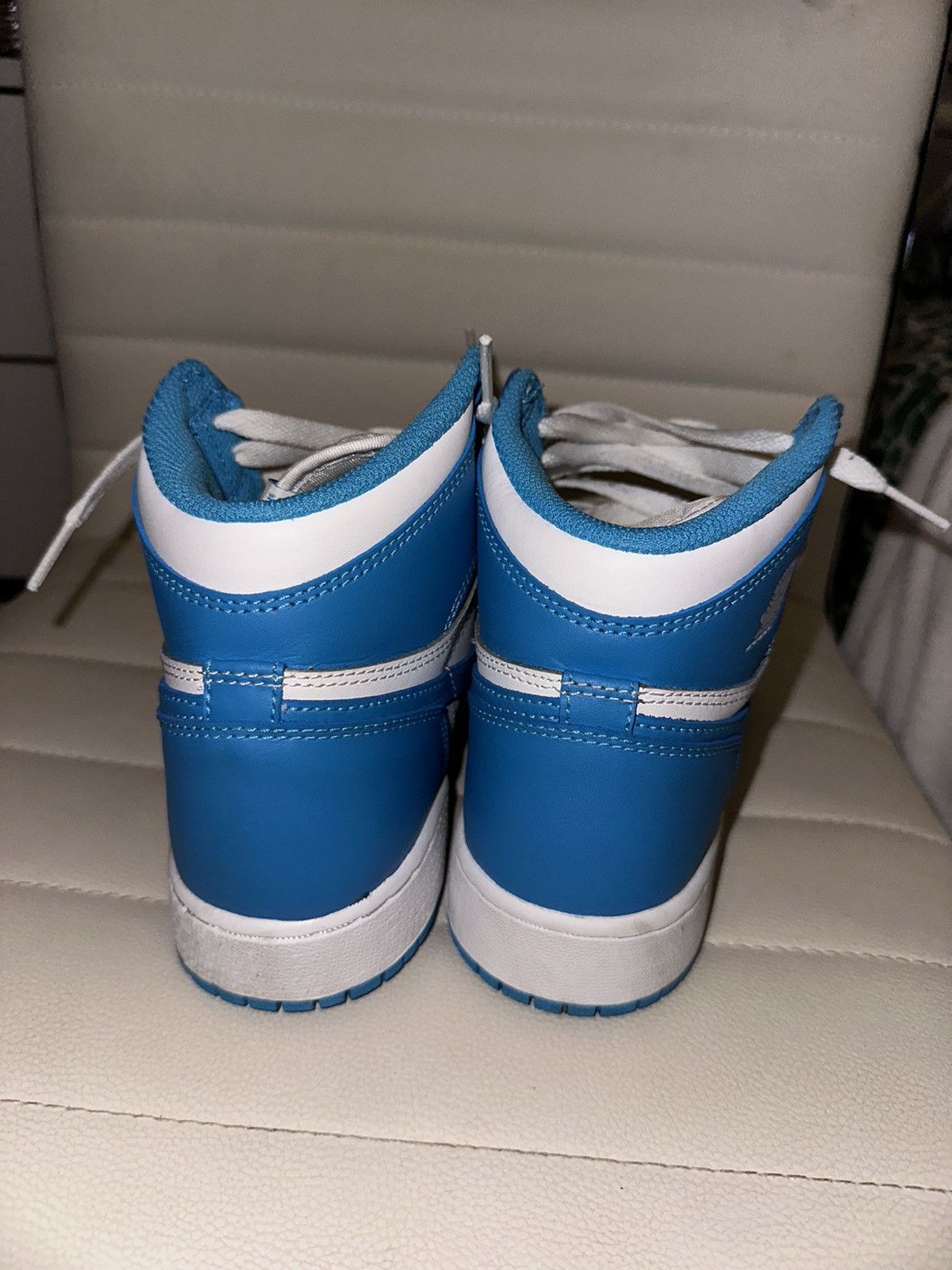 Vintage UNC Jordan Retro 1 Size US 5.5 / IT 35.5 - 12 Thumbnail