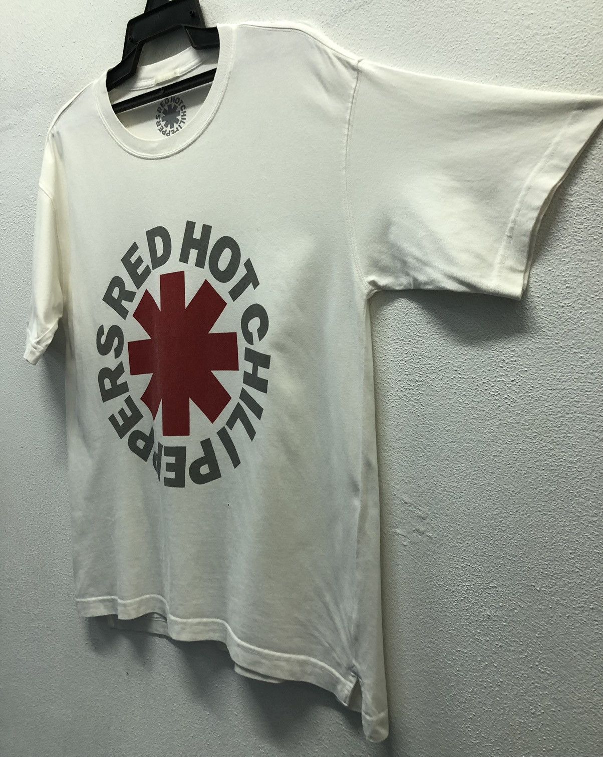 Band Tees Rock Band Red Hot Chilli Peppers T-Shirt Size US M / EU 48-50 / 2 - 5 Thumbnail