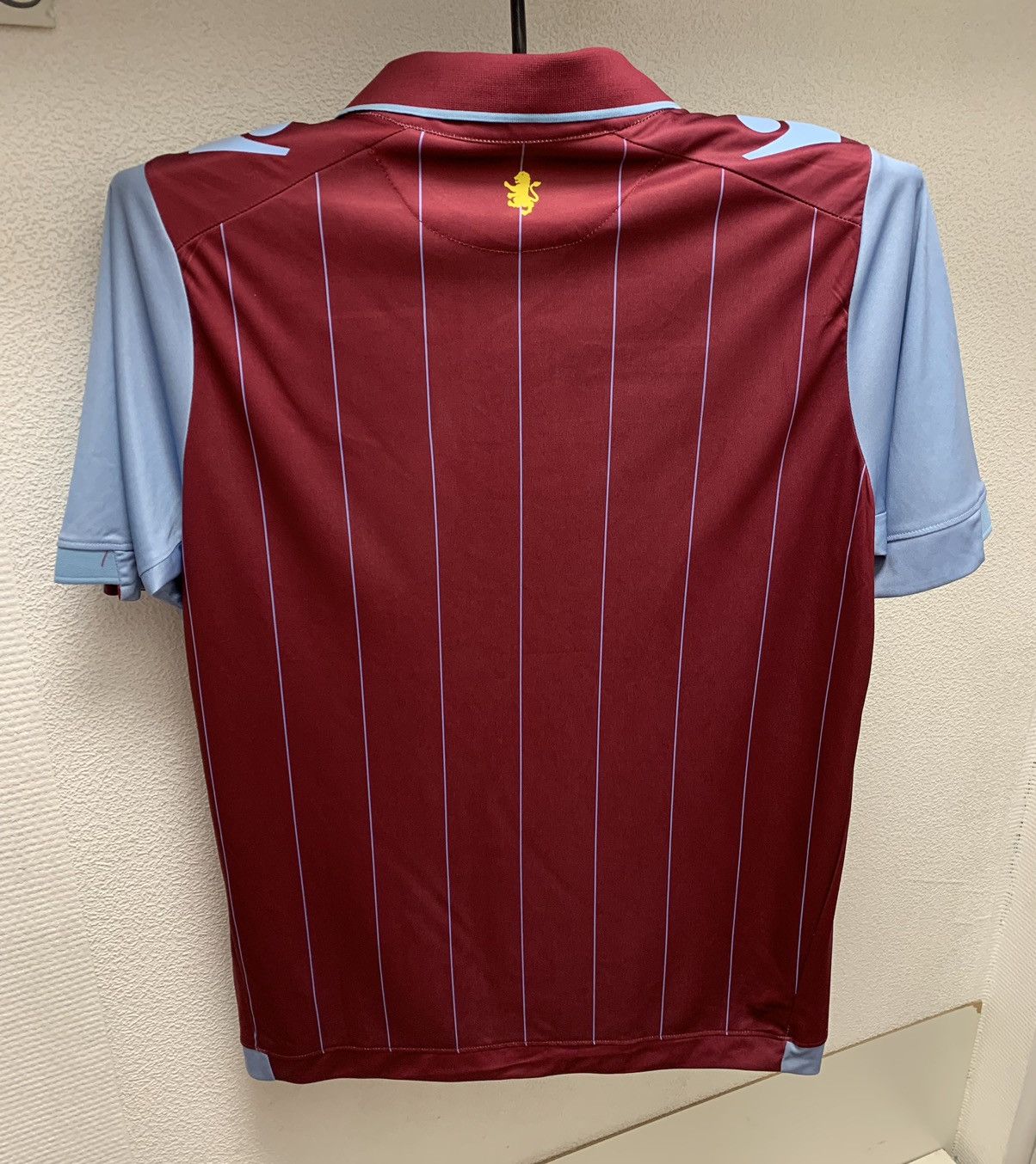 Macron Aston Villa AVFC macron soccer jersey M dafabet Size US M / EU 48-50 / 2 - 2 Thumbnail